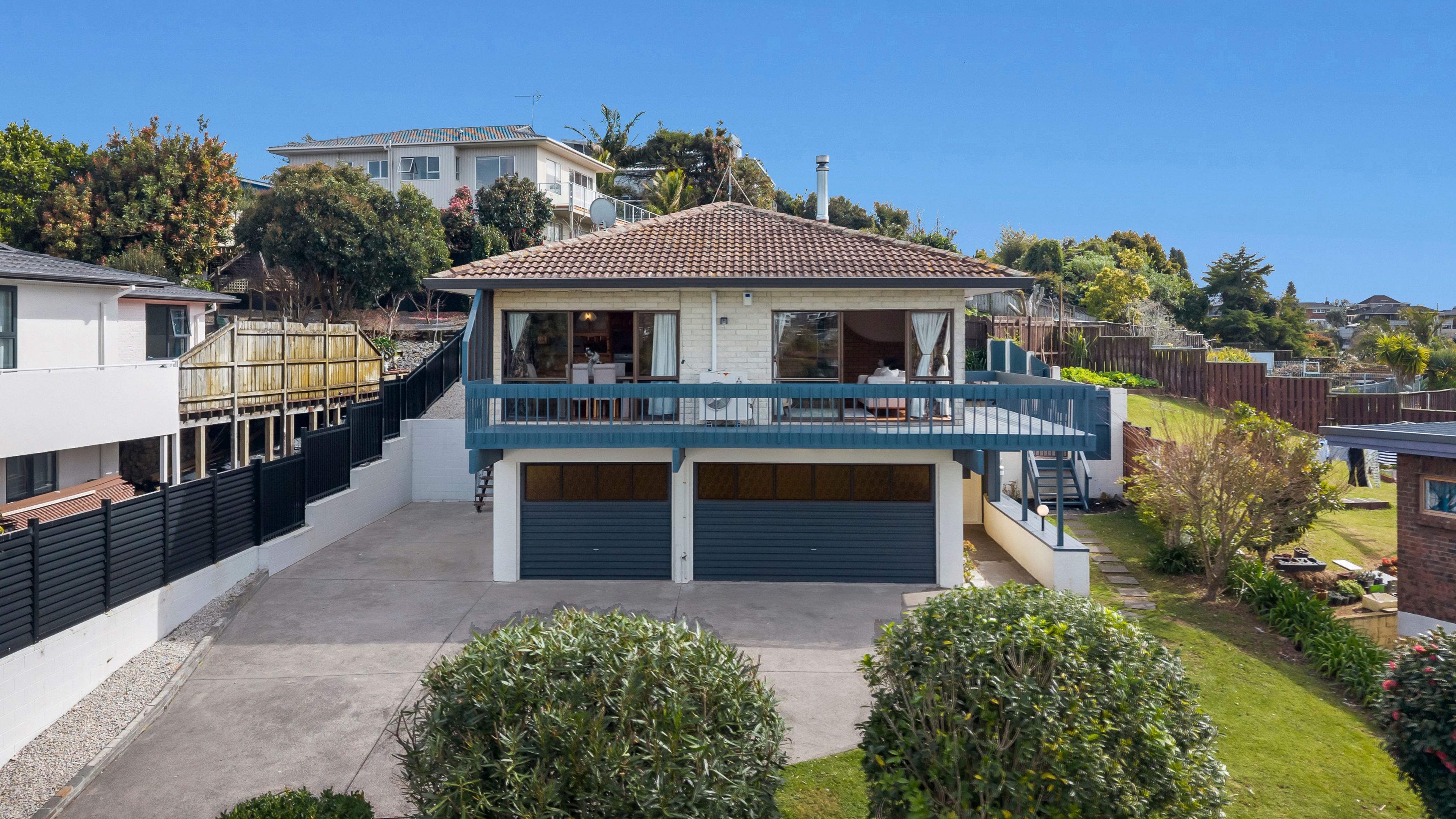 32 Haseler Crescent