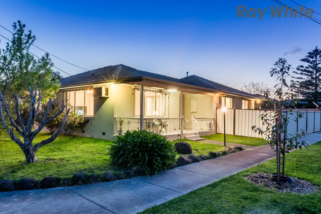 13 Calverton Road, Kealba, VIC 3021