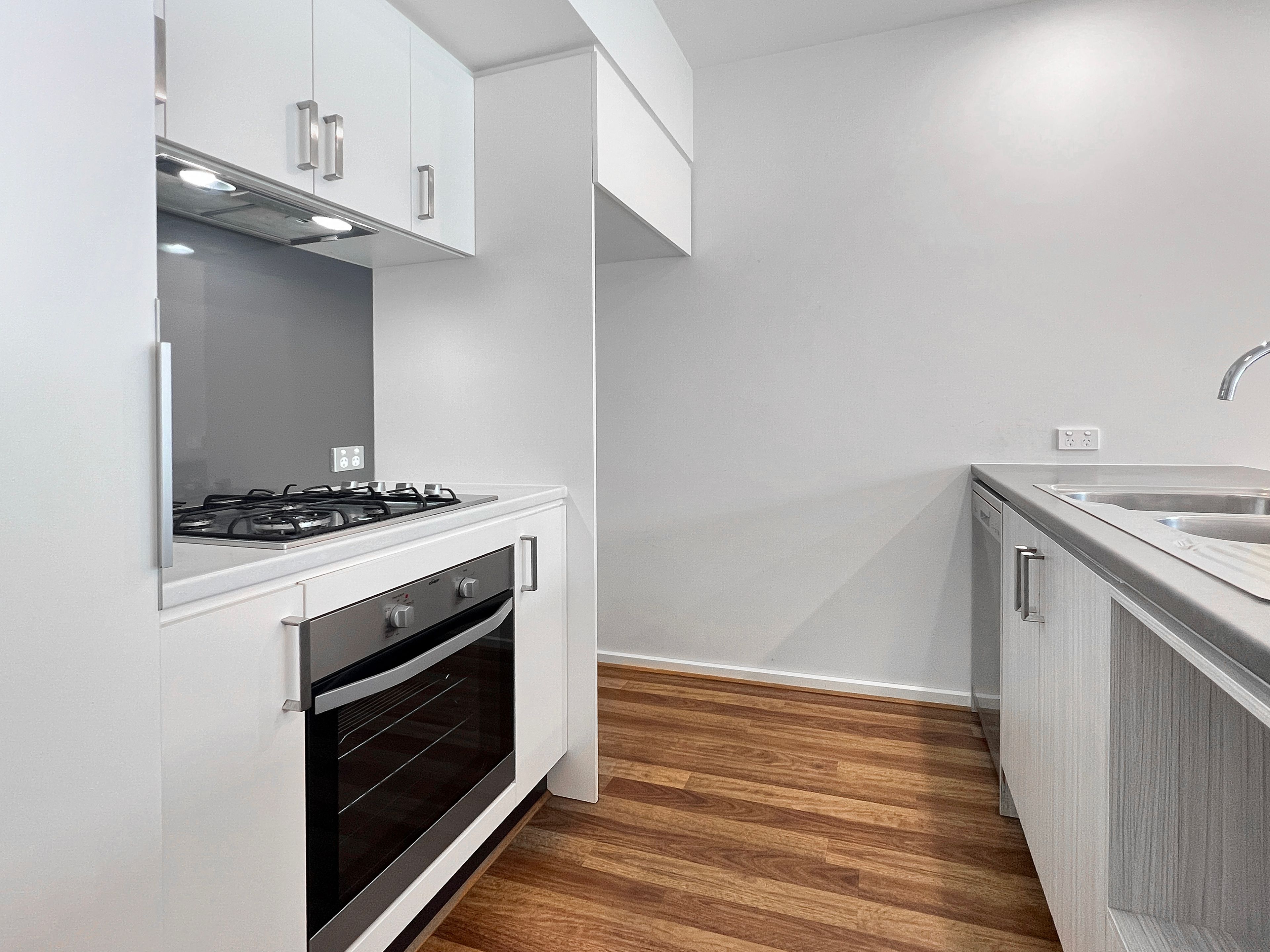 53 Pyers Street — photo 11 of 22