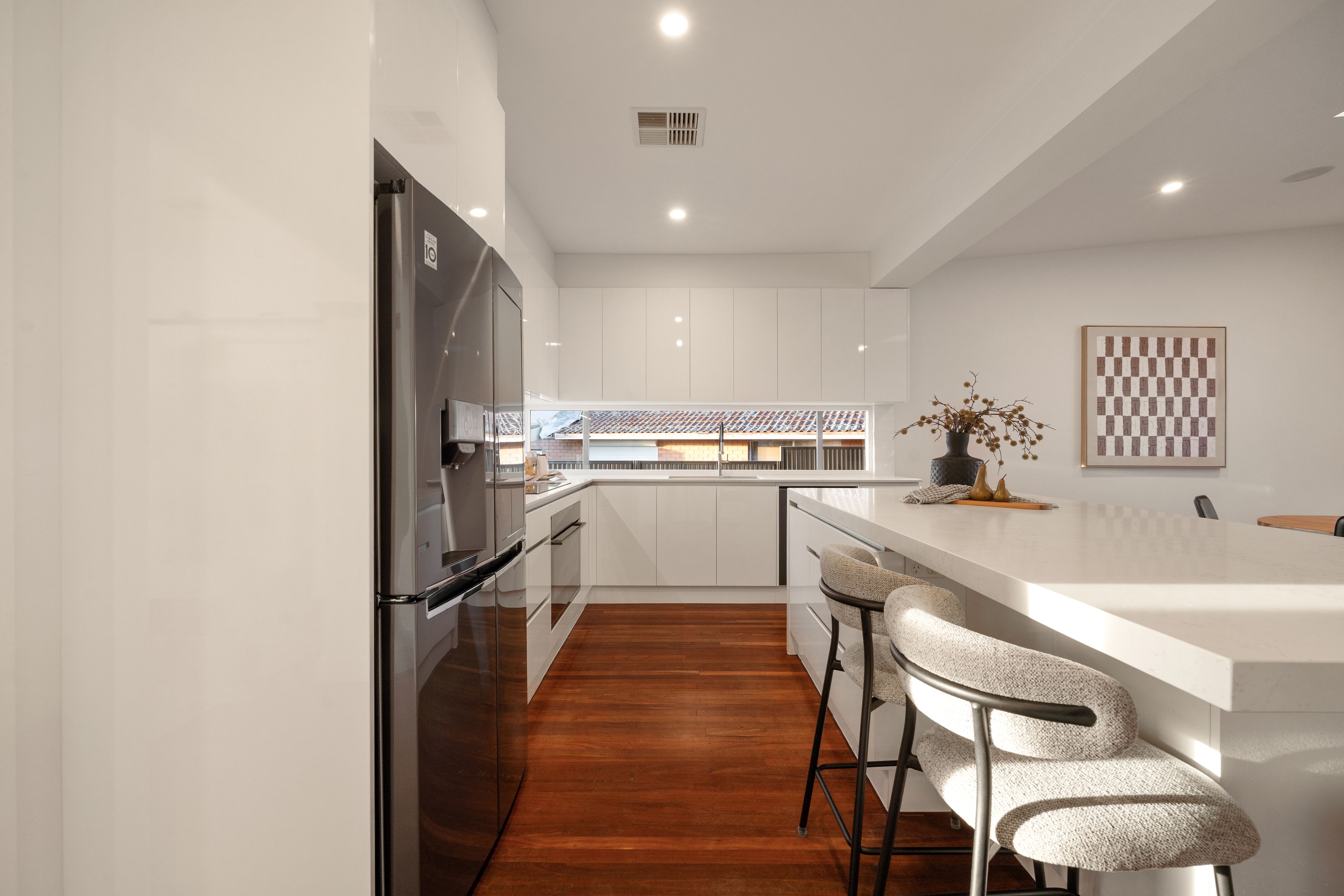13 Ottawa Avenue — photo 8 of 20