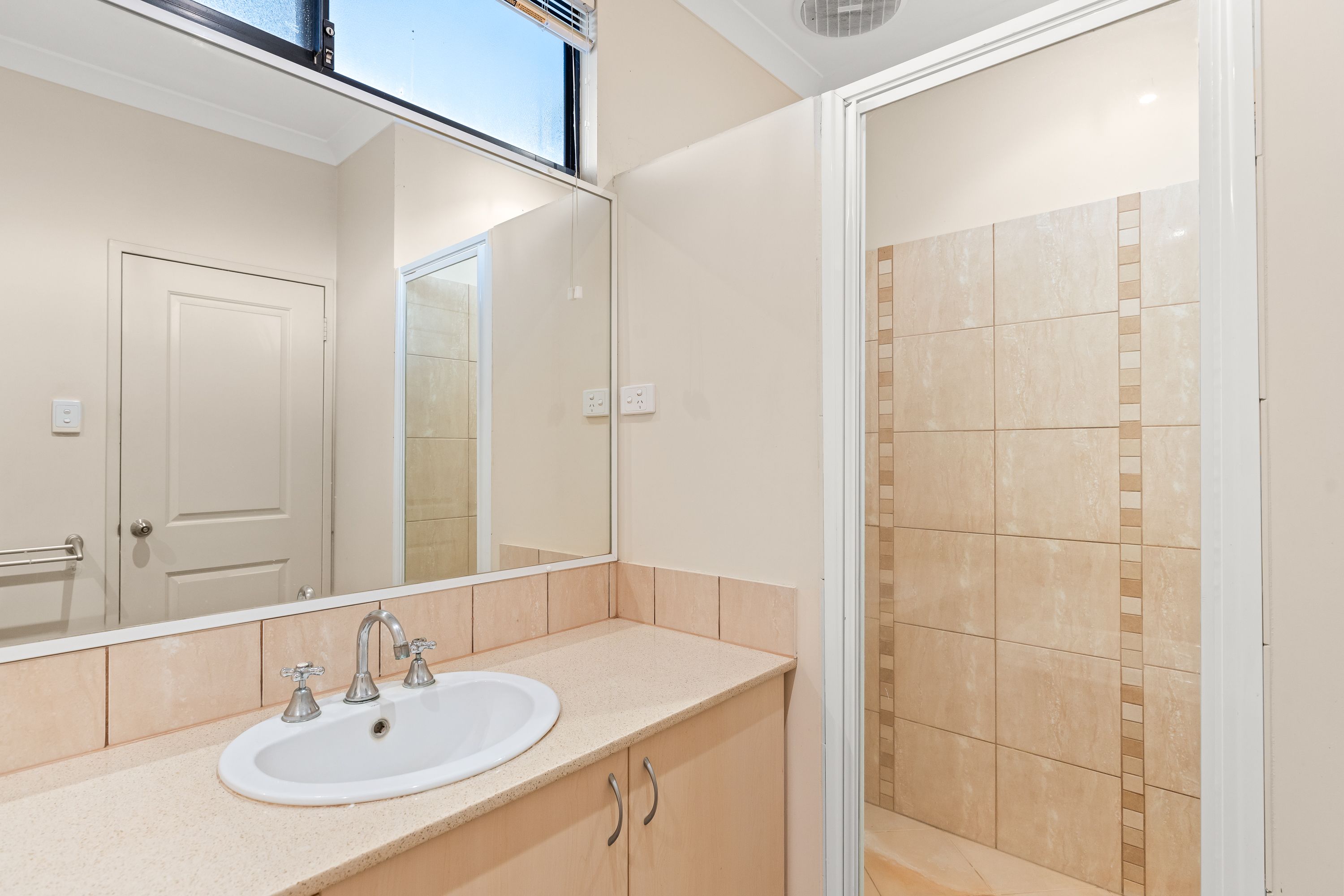 3 Wirl Buru Gardens — photo 22 of 26