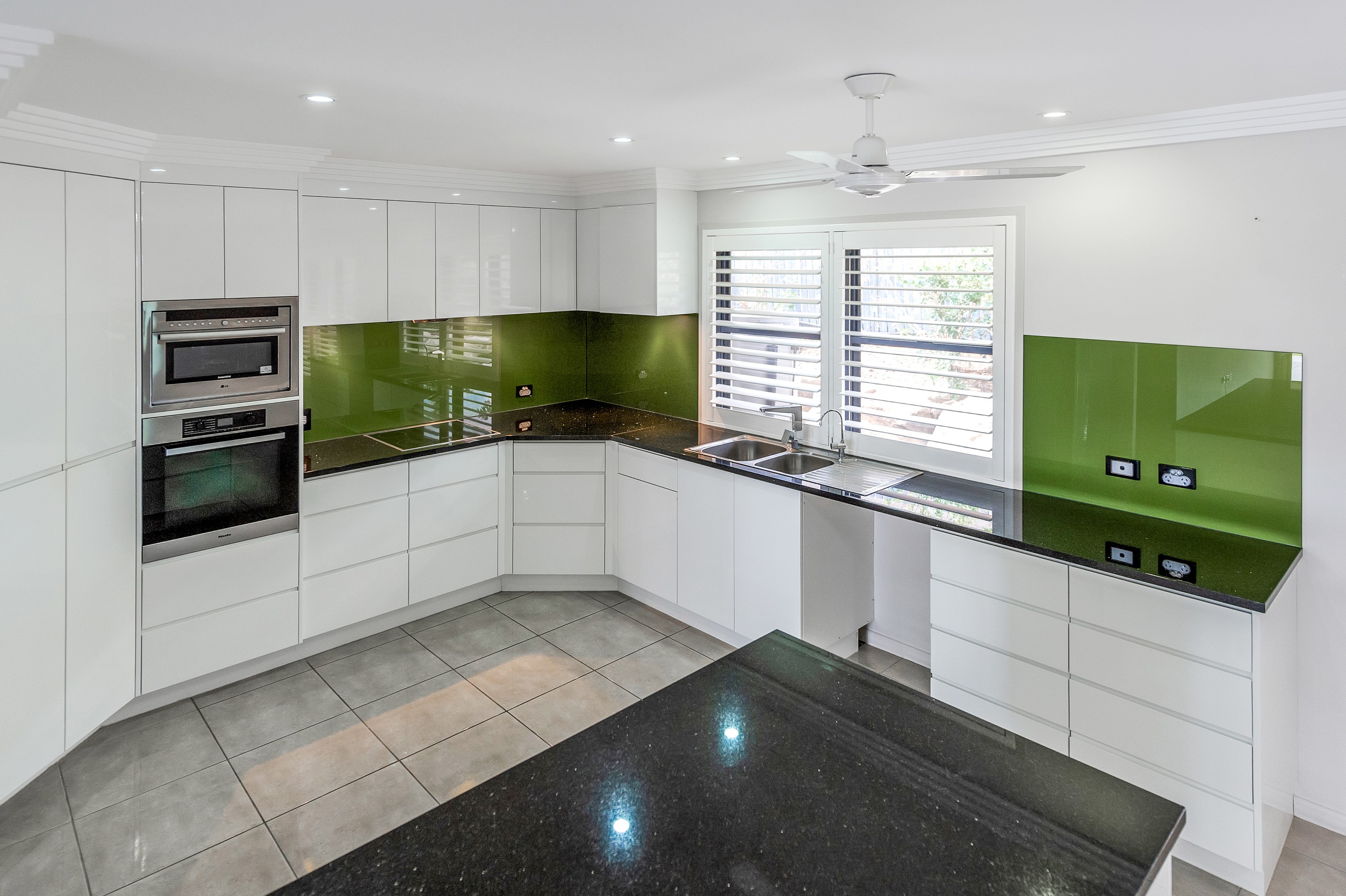 12 skyline Drive, Norman Gardens, QLD 4701