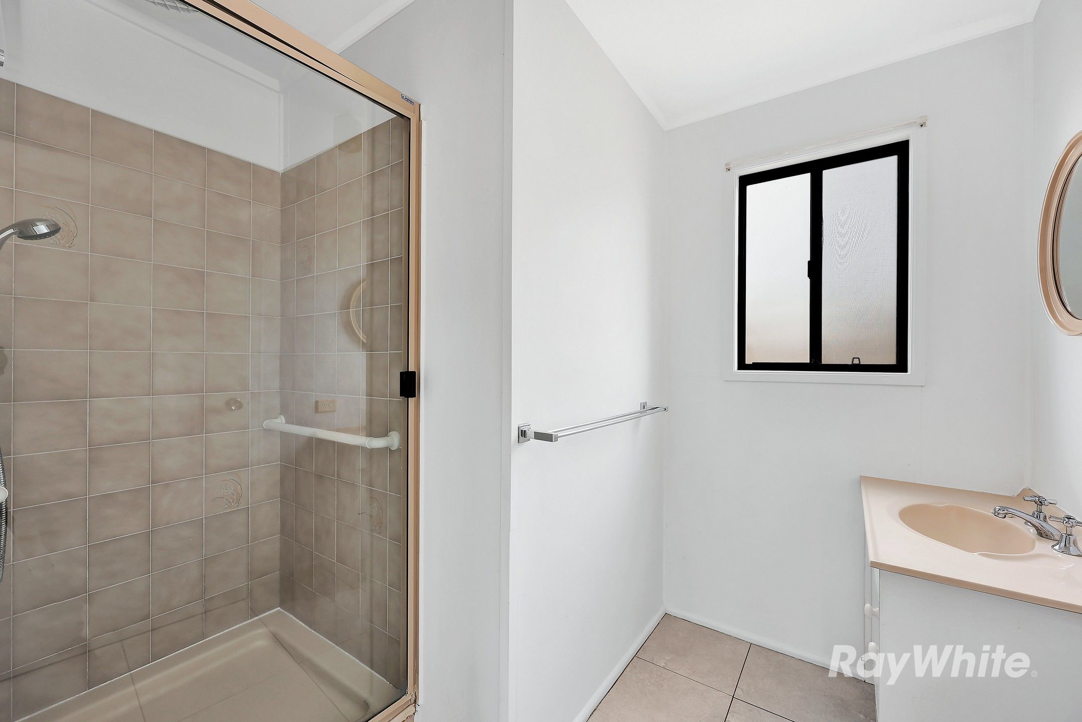 36 Shoreline Crescent — photo 14 of 23