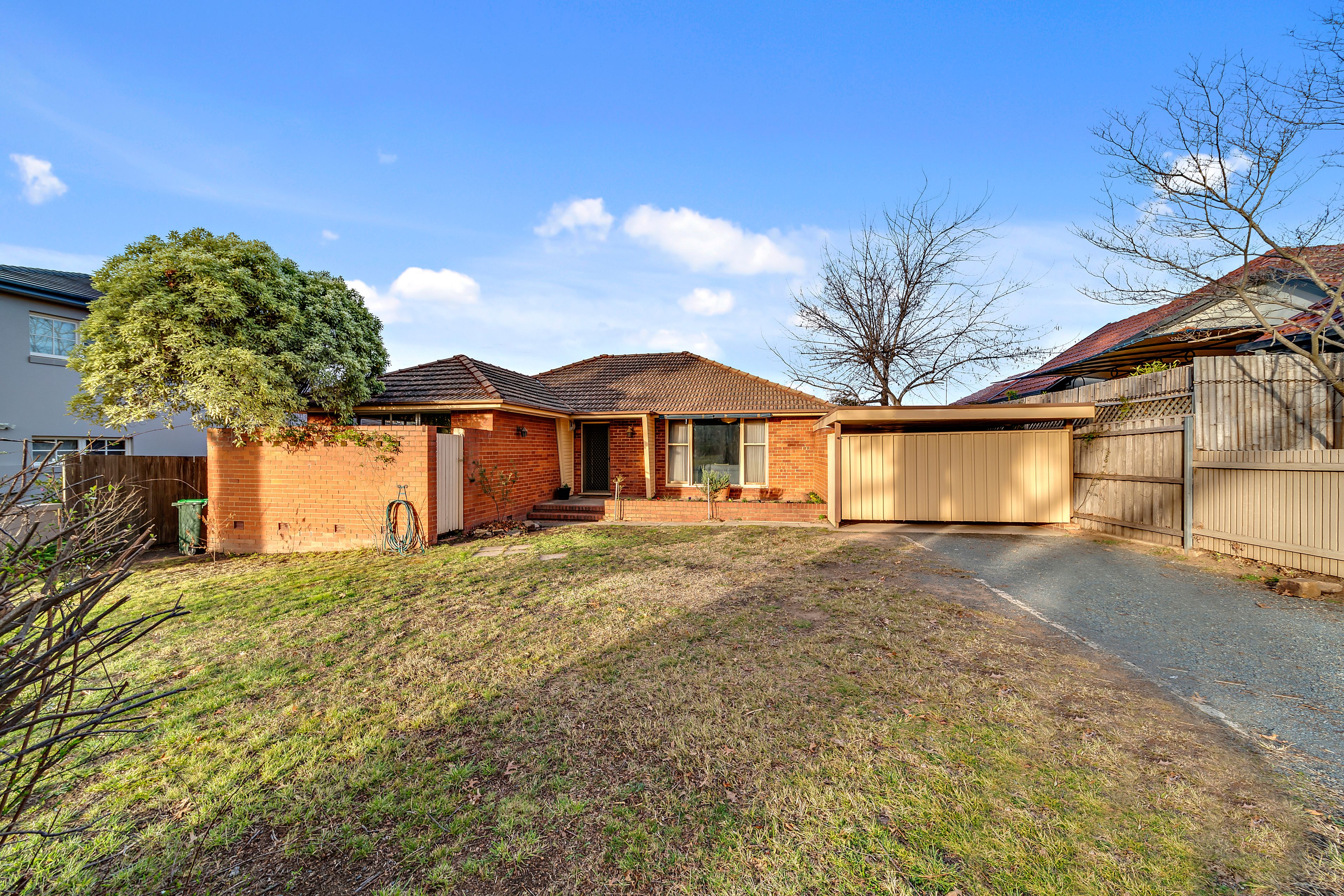 28 Hutchins Street, Yarralumla, ACT 2600