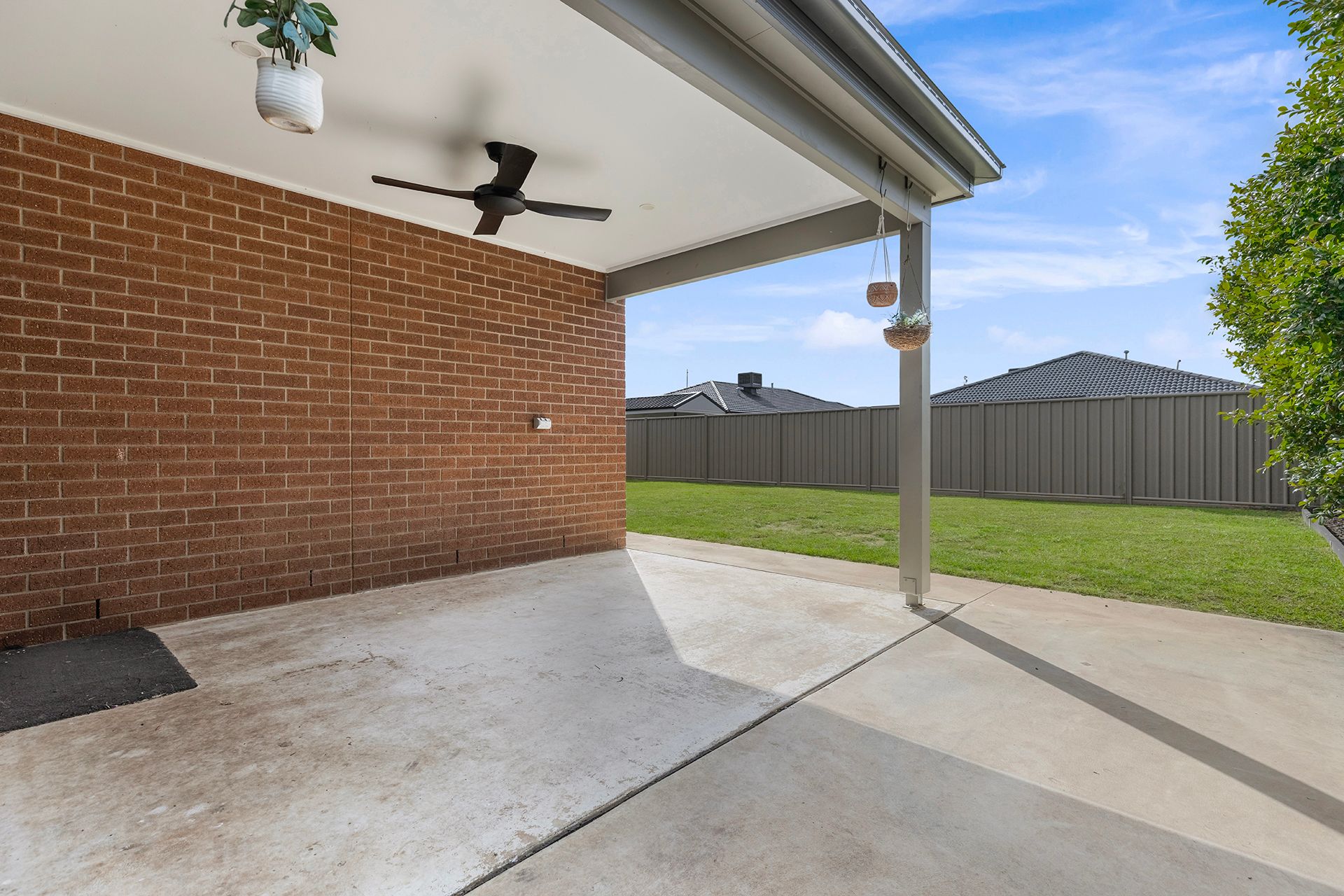 24 Grevillea Street — photo 16 of 21