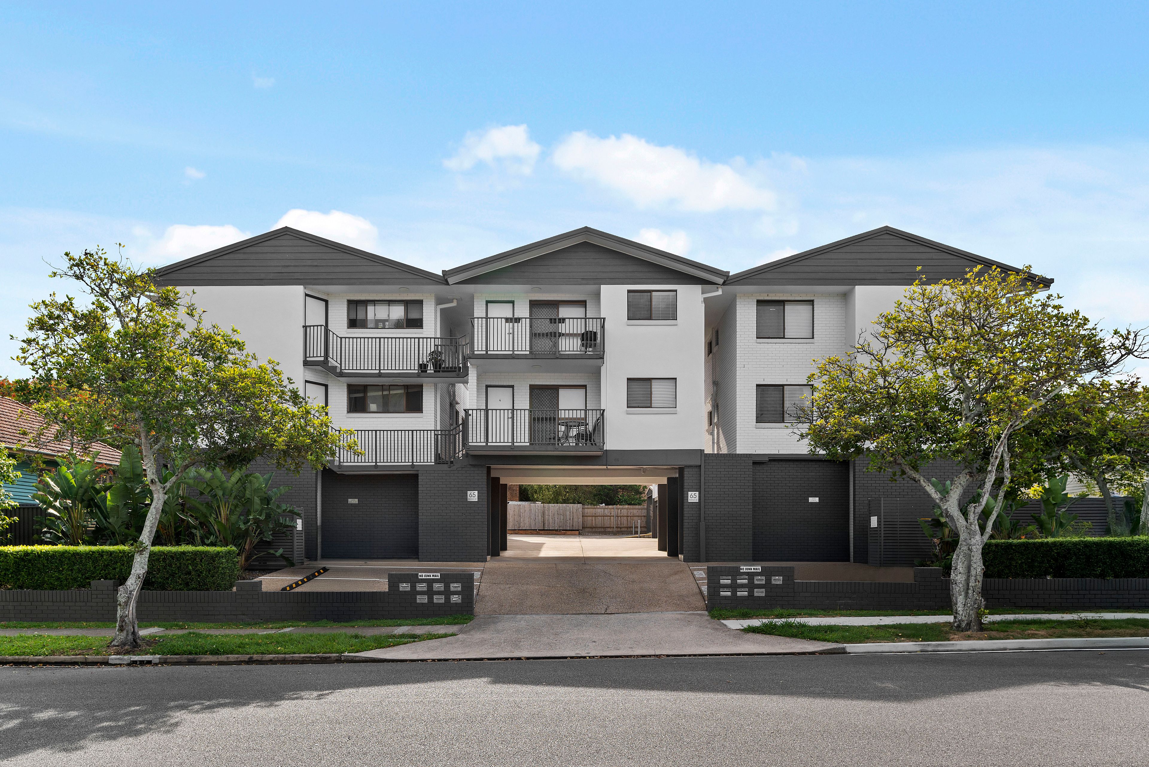 65 Baron Street, Greenslopes QLD 4120