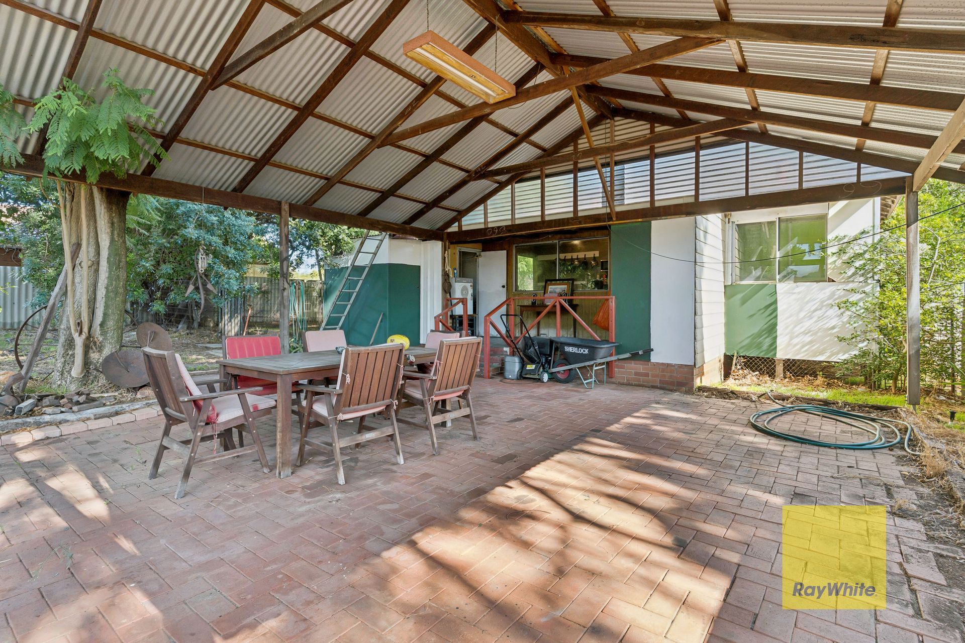 464 Kalamunda Road — photo 17 of 28