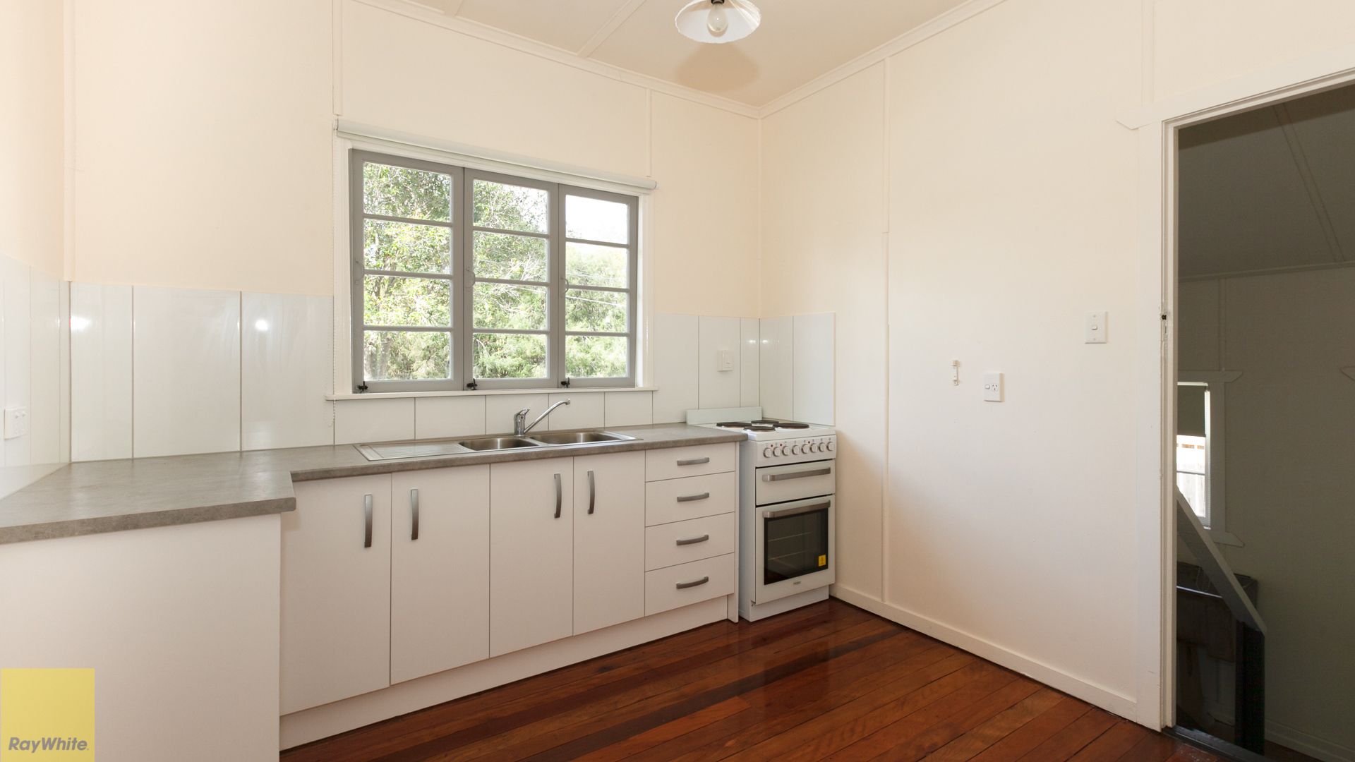 11A Cemetery Road, Raceview, QLD 4305