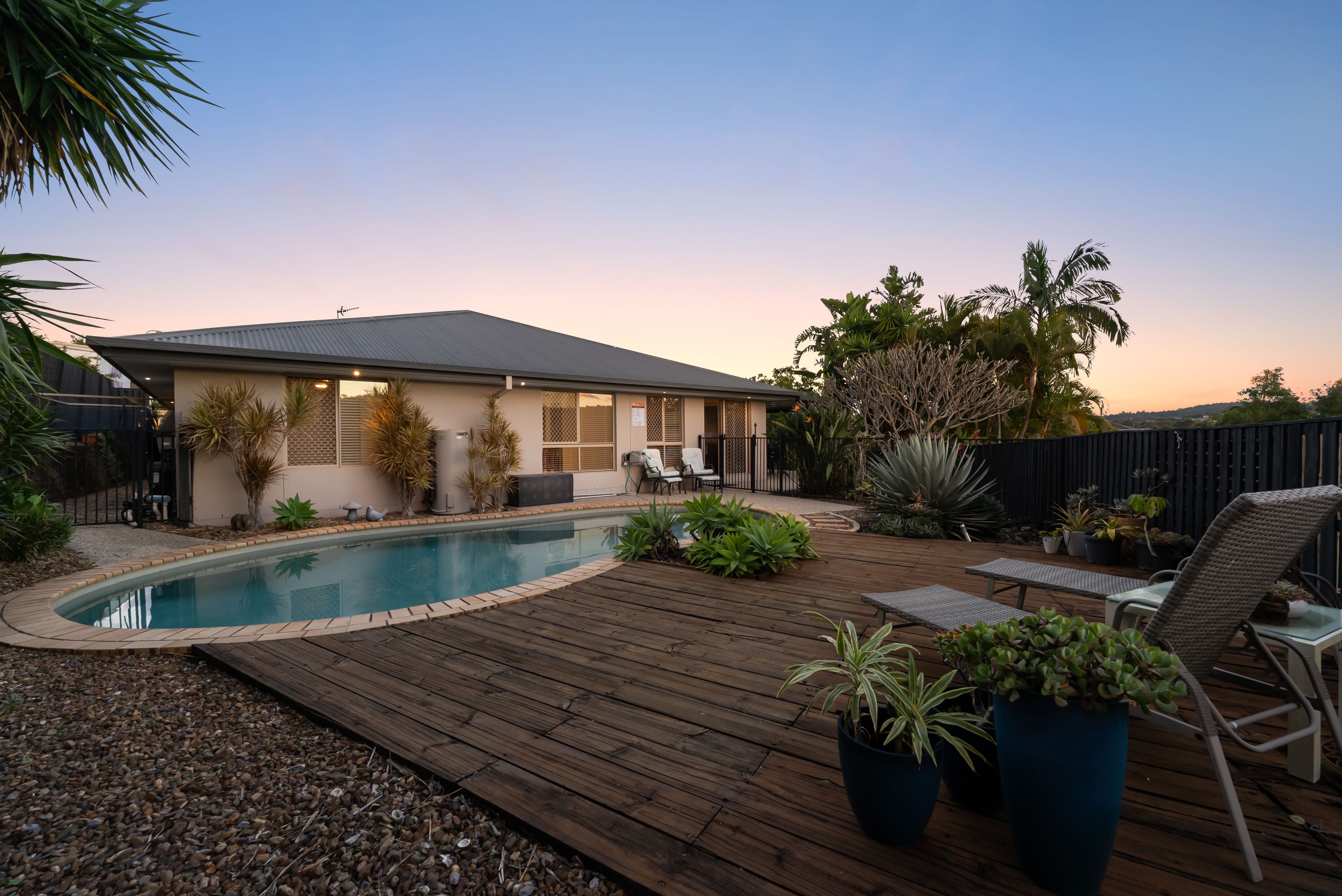 17 Tuggeranong Avenue — photo 18 of 27