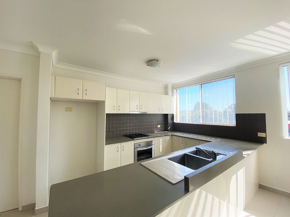 27/41 Woodhouse Drive, Ambarvale, NSW 2560