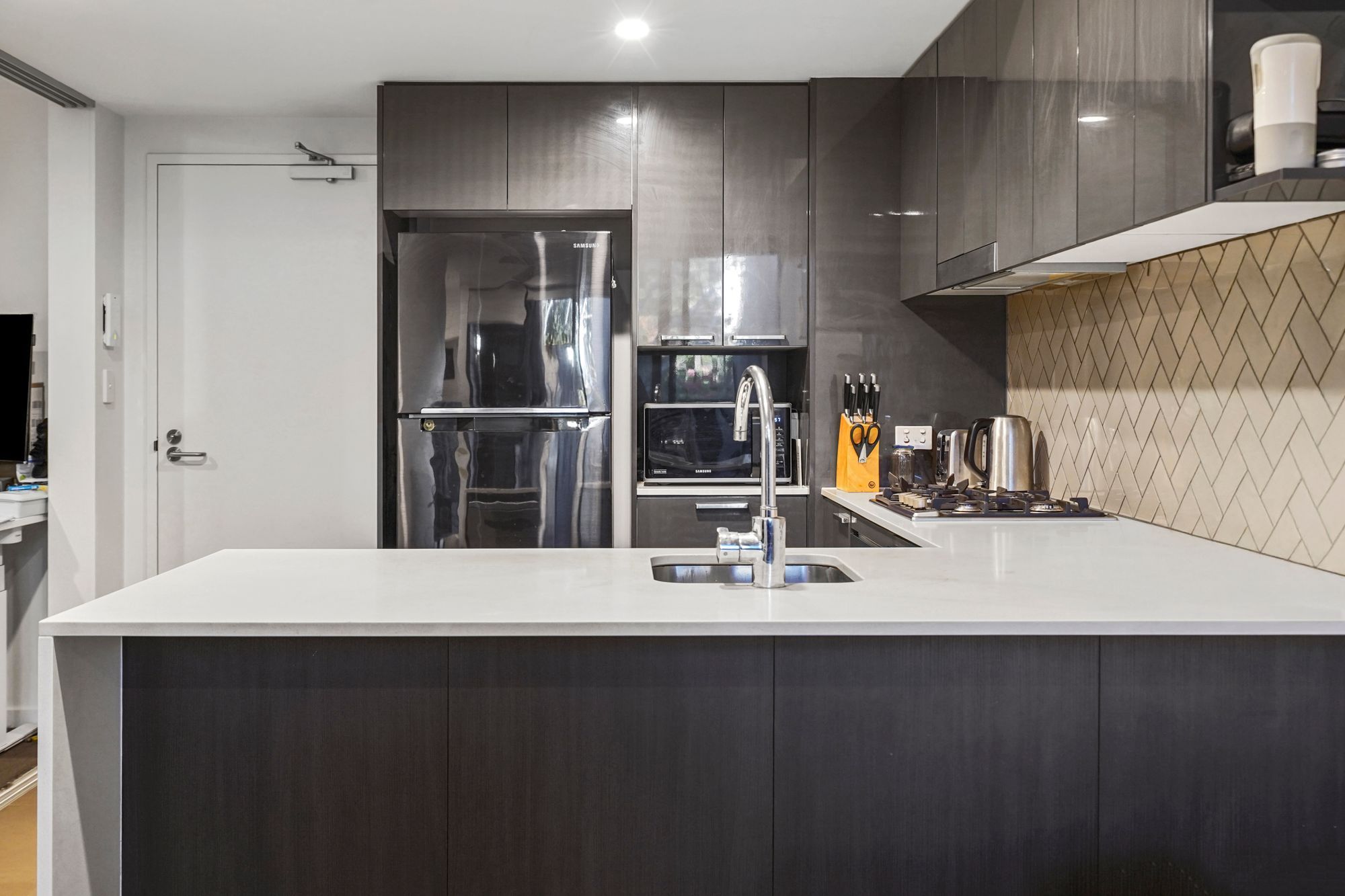 1606/35 Burdett Street — photo 4 of 12