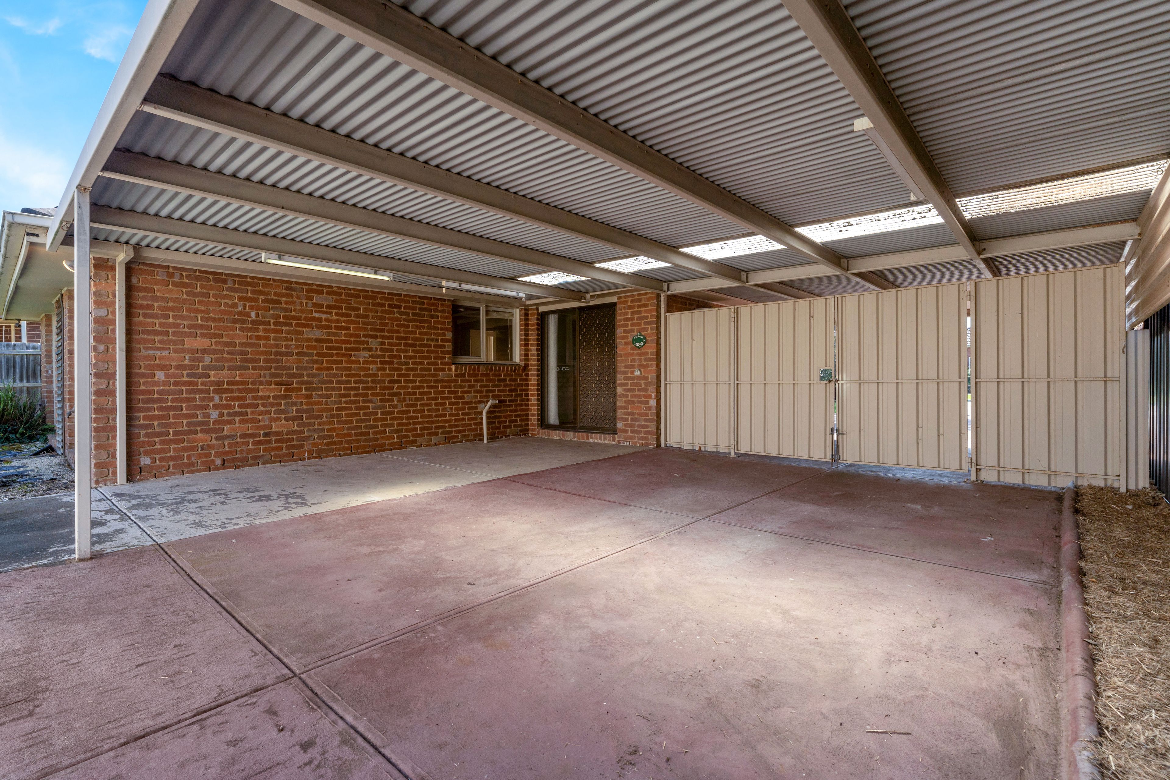 19 Beacon Hills Crescent — photo 14 of 21