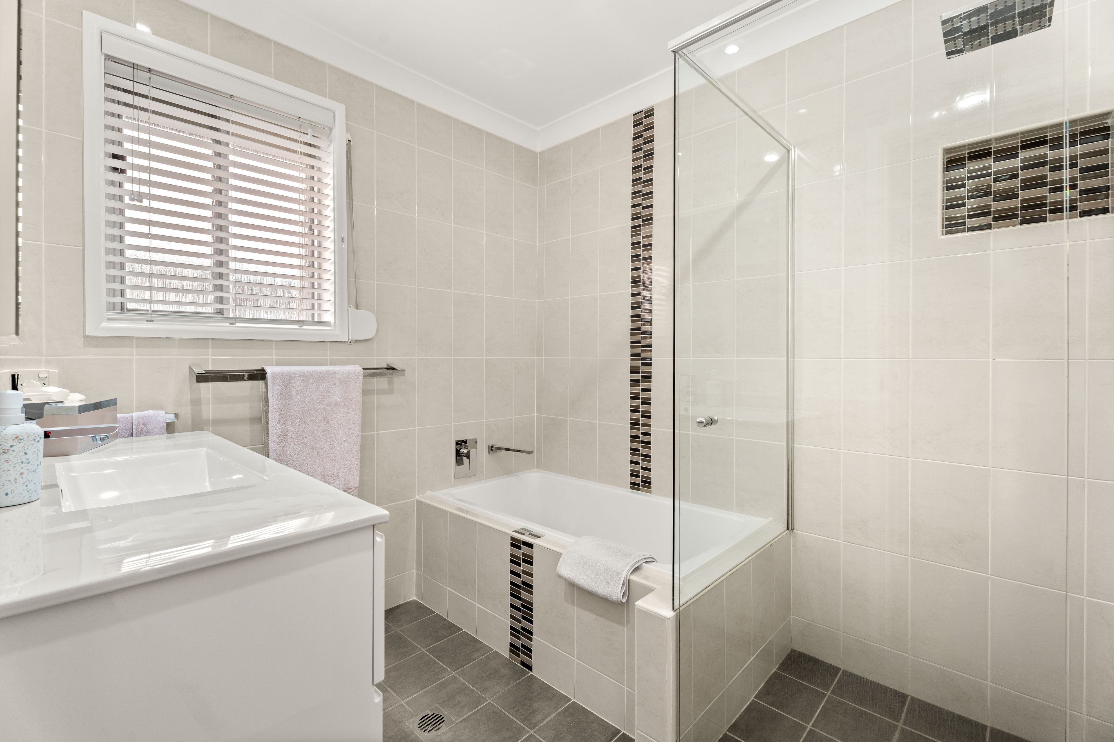 33 William Street — photo 10 of 25