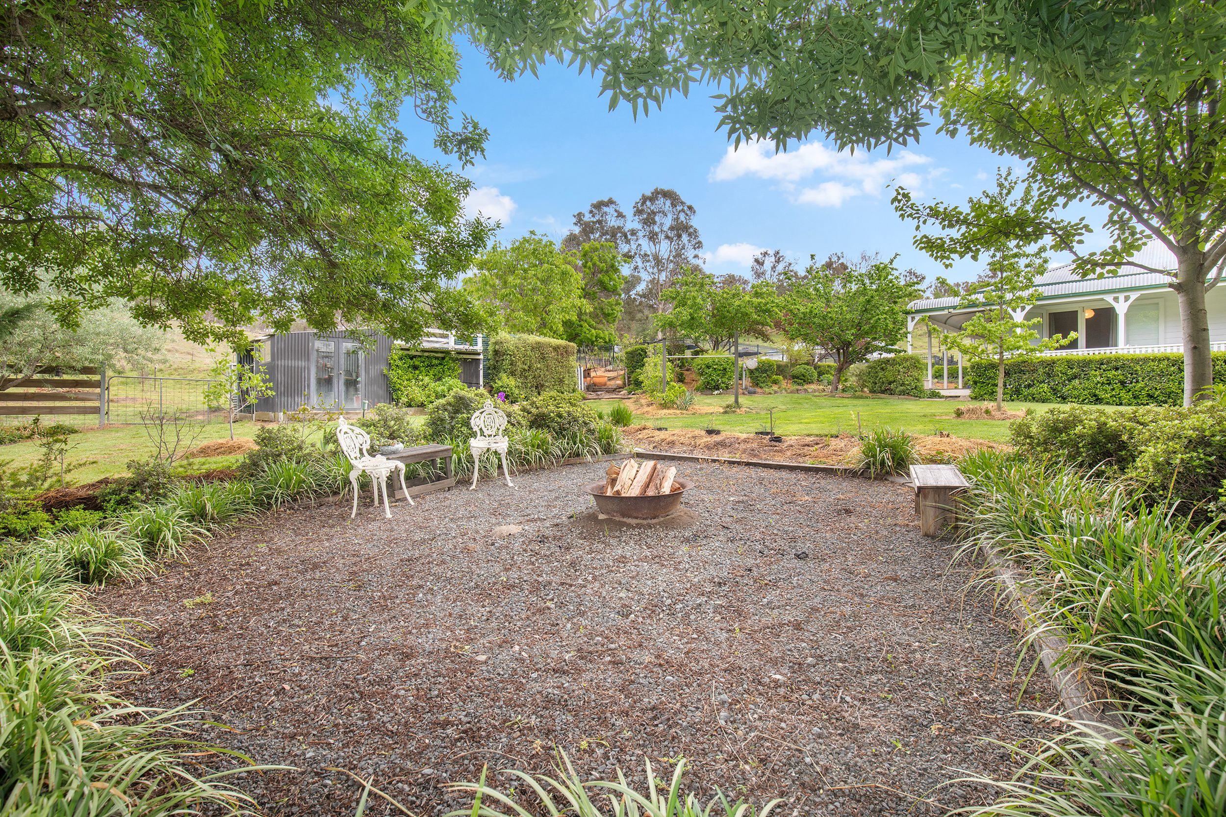 "Araluen" 11623 New England Highway — photo 18 of 30