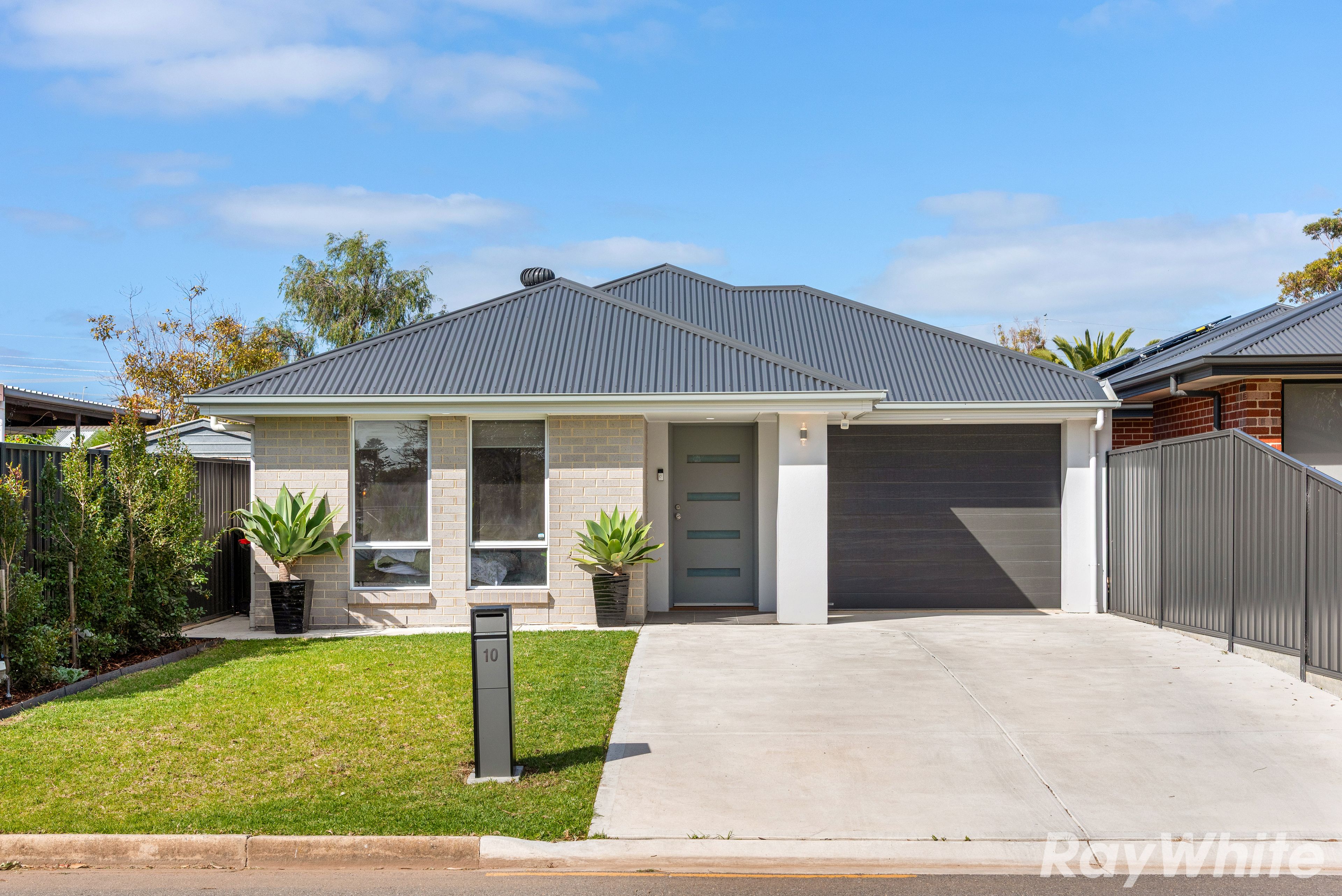 10 Hastings Street — photo from Ray White Woodcroft