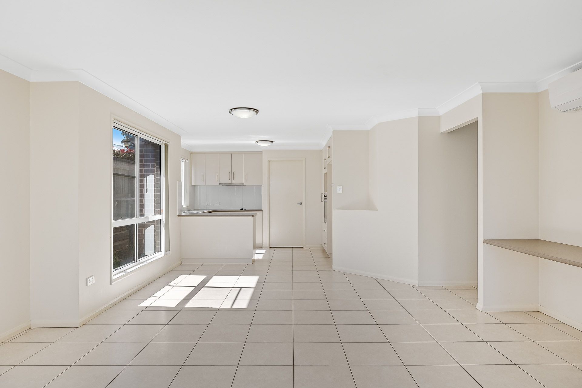 1/8 Tempest Drive, Glenvale, QLD 4350