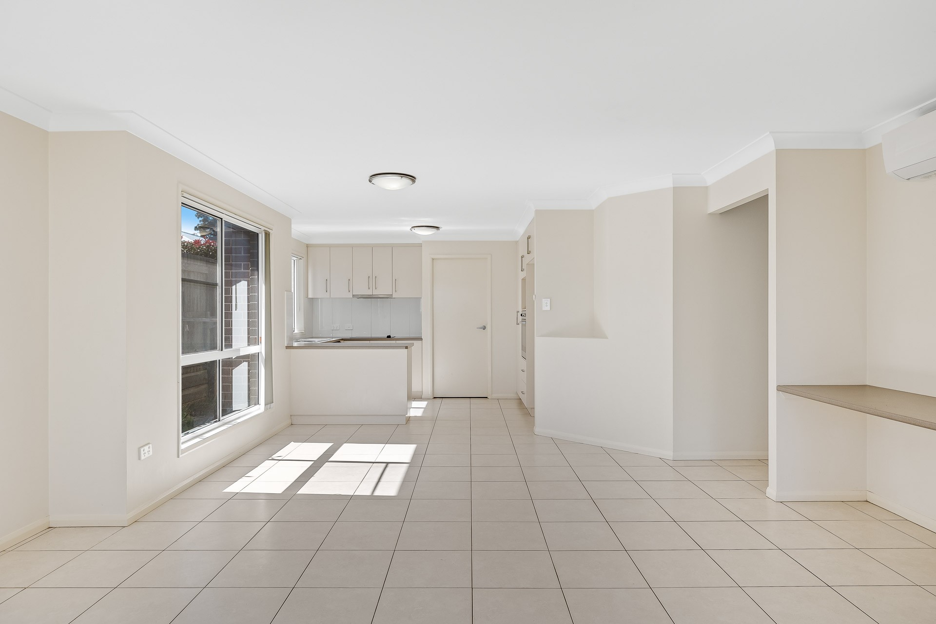 1/8 Tempest Drive, Glenvale, QLD 4350