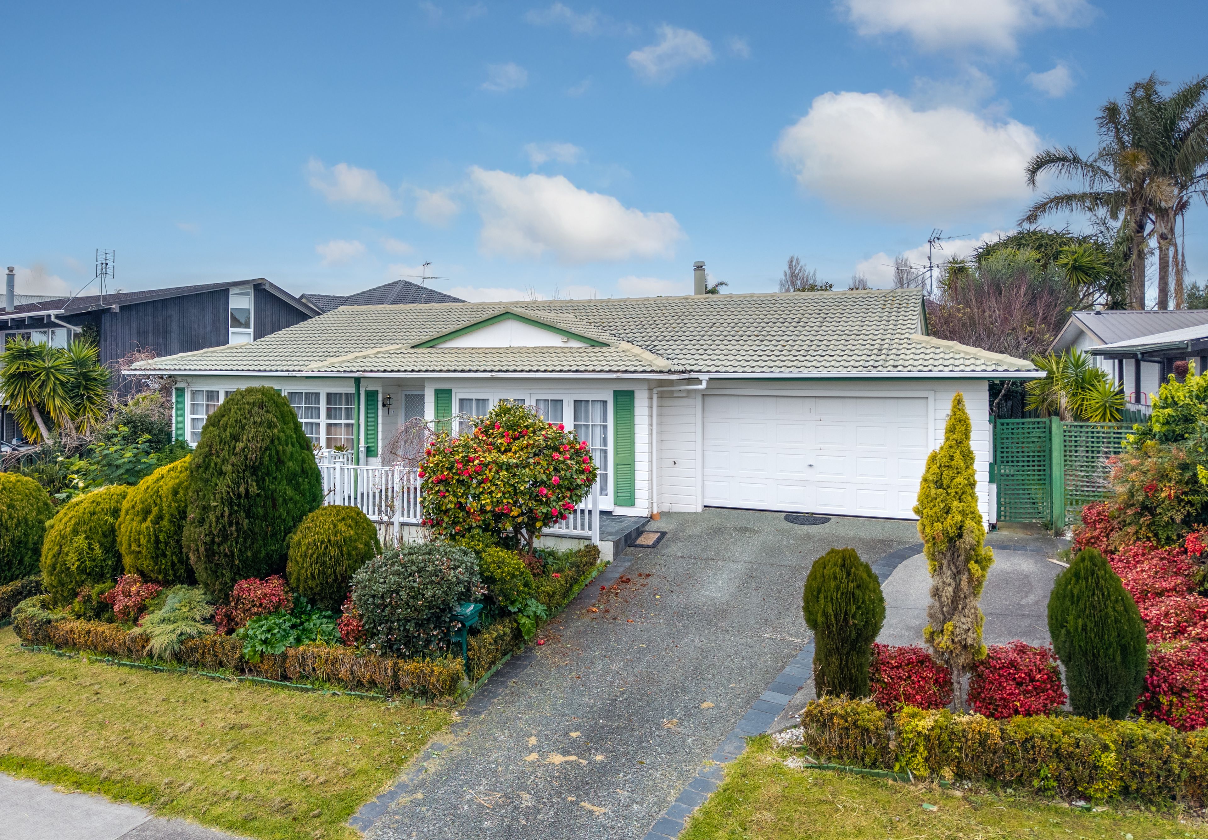 11 Fratley Avenue, Farm Cove, Manukau City