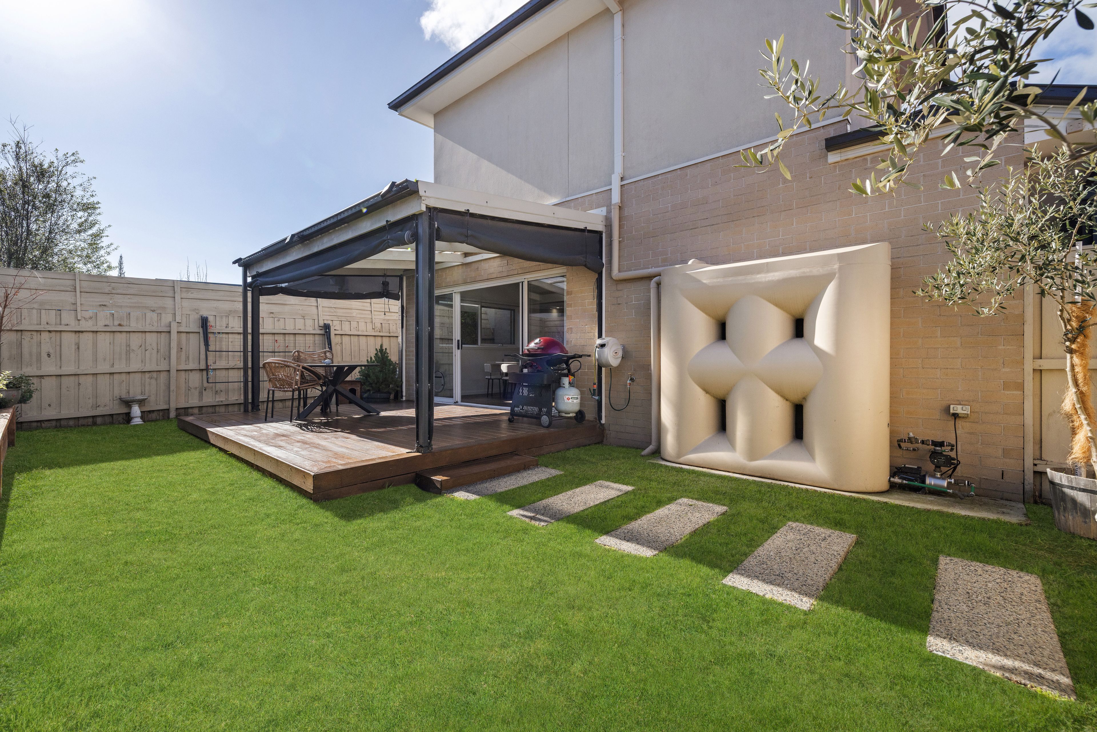 2/73 Church Road — photo from Ray White Chelsea