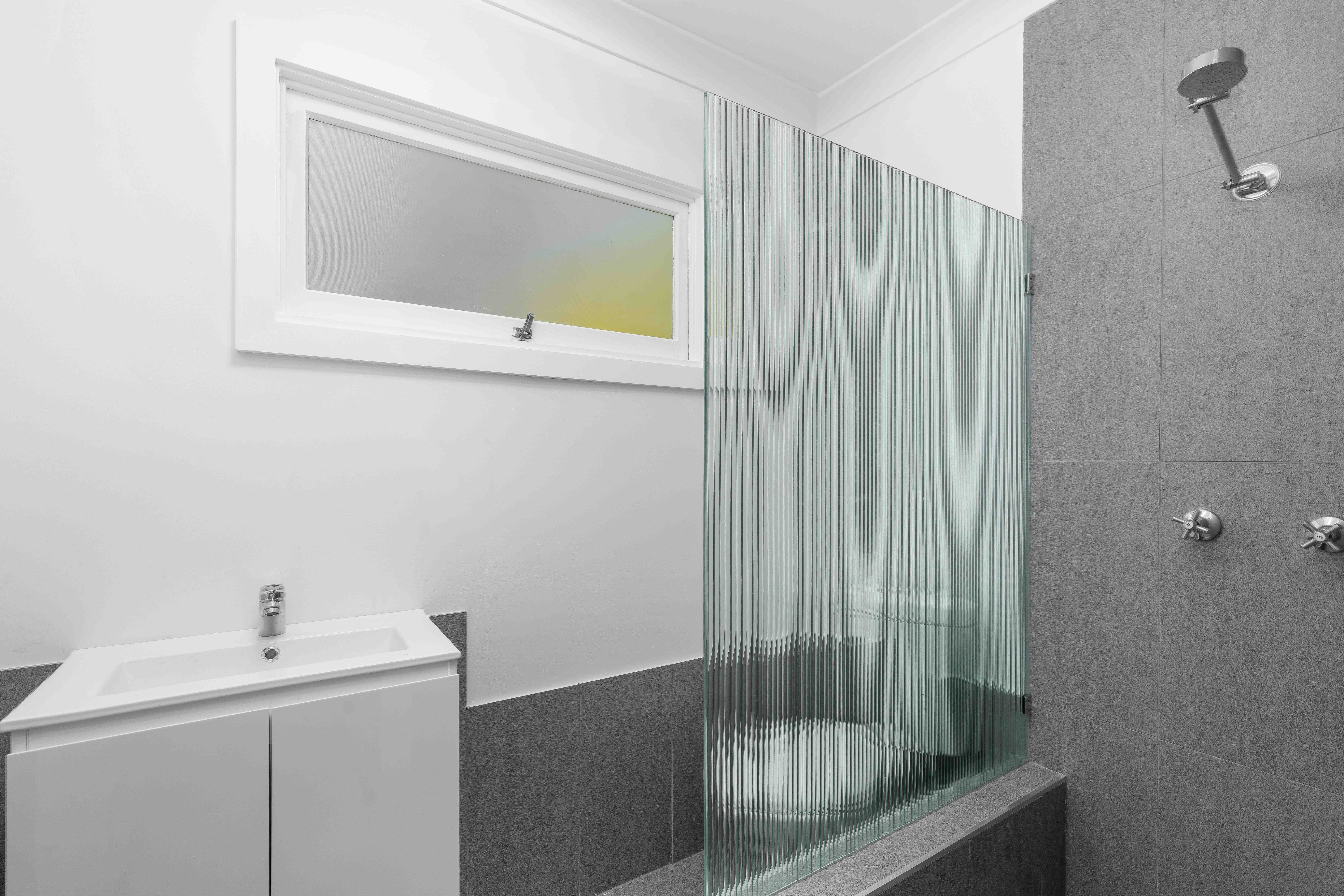 183 Kinghorne Street — photo 12 of 24
