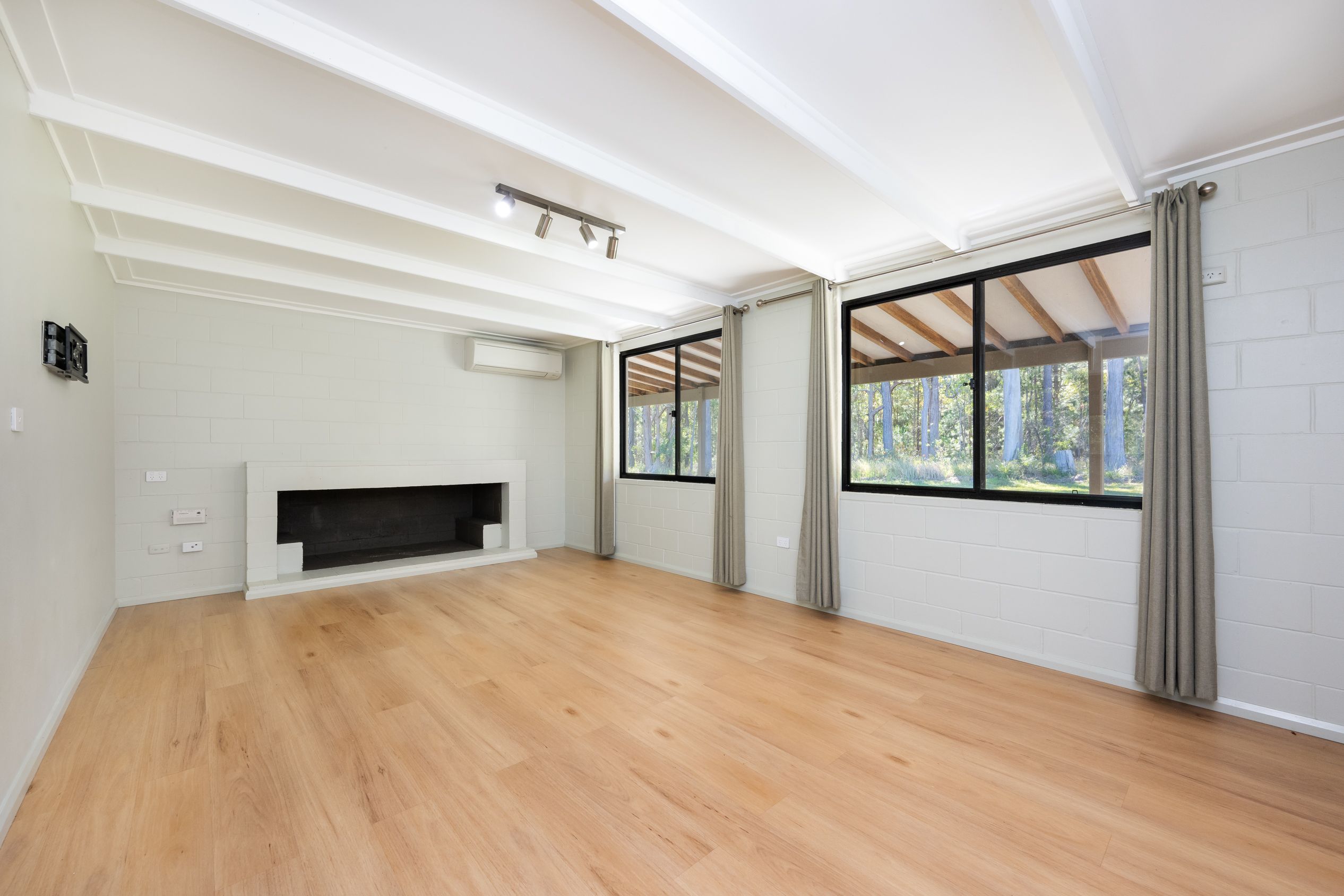 2273 Solitary Islands Way — photo 4 of 24