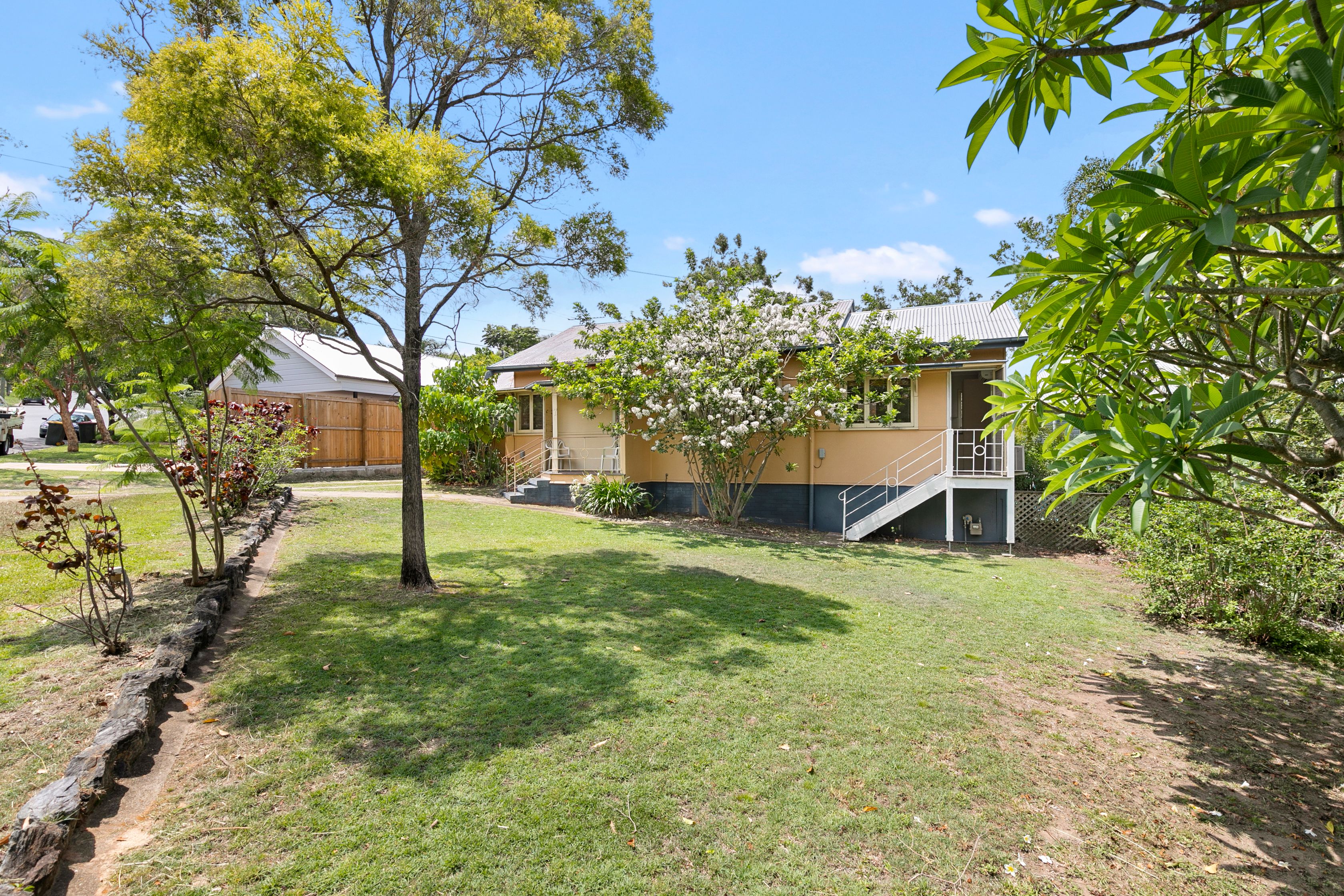 1/7 Navy Street, Holland Park West, QLD 4121