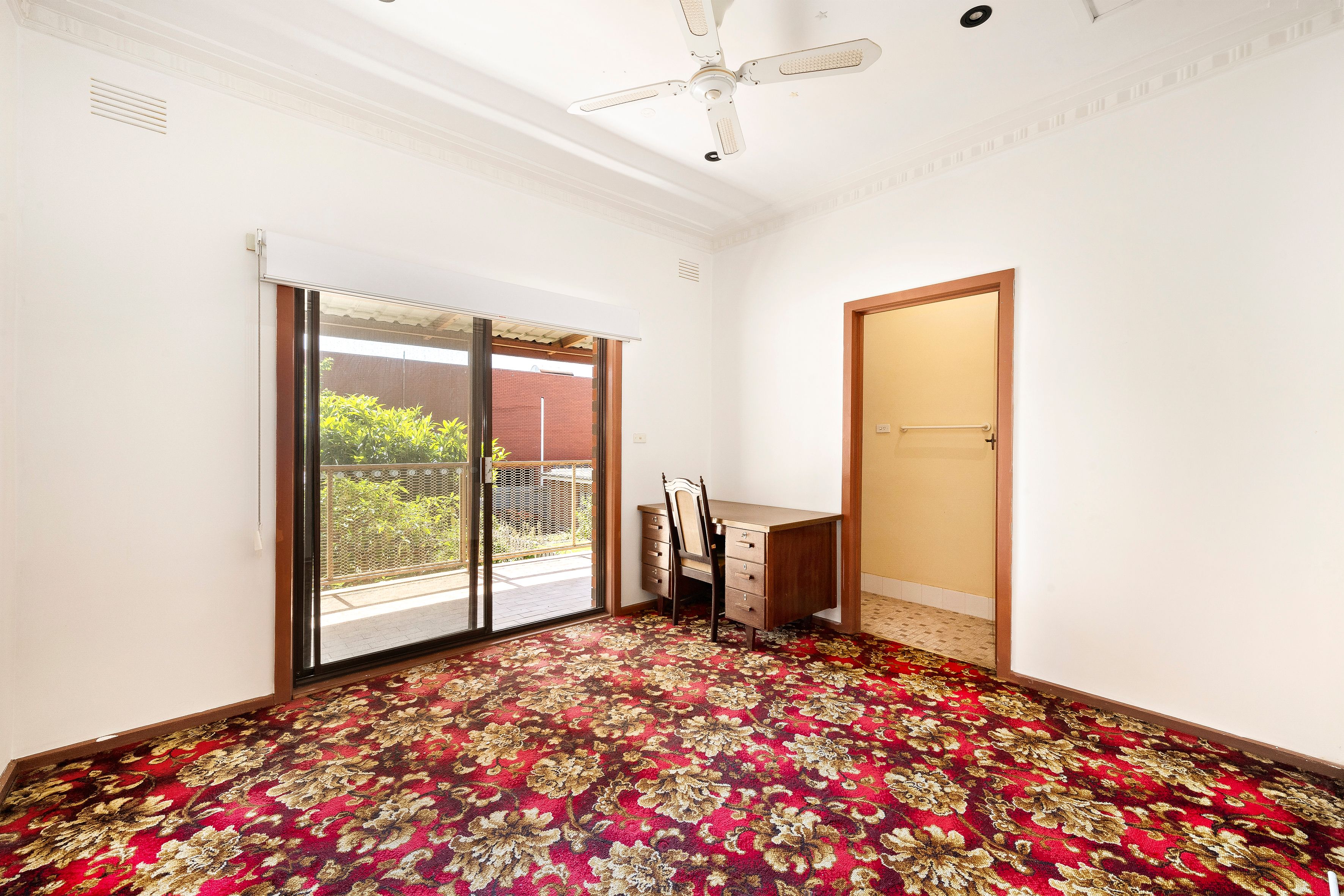 18 Ida Street — photo 10 of 16