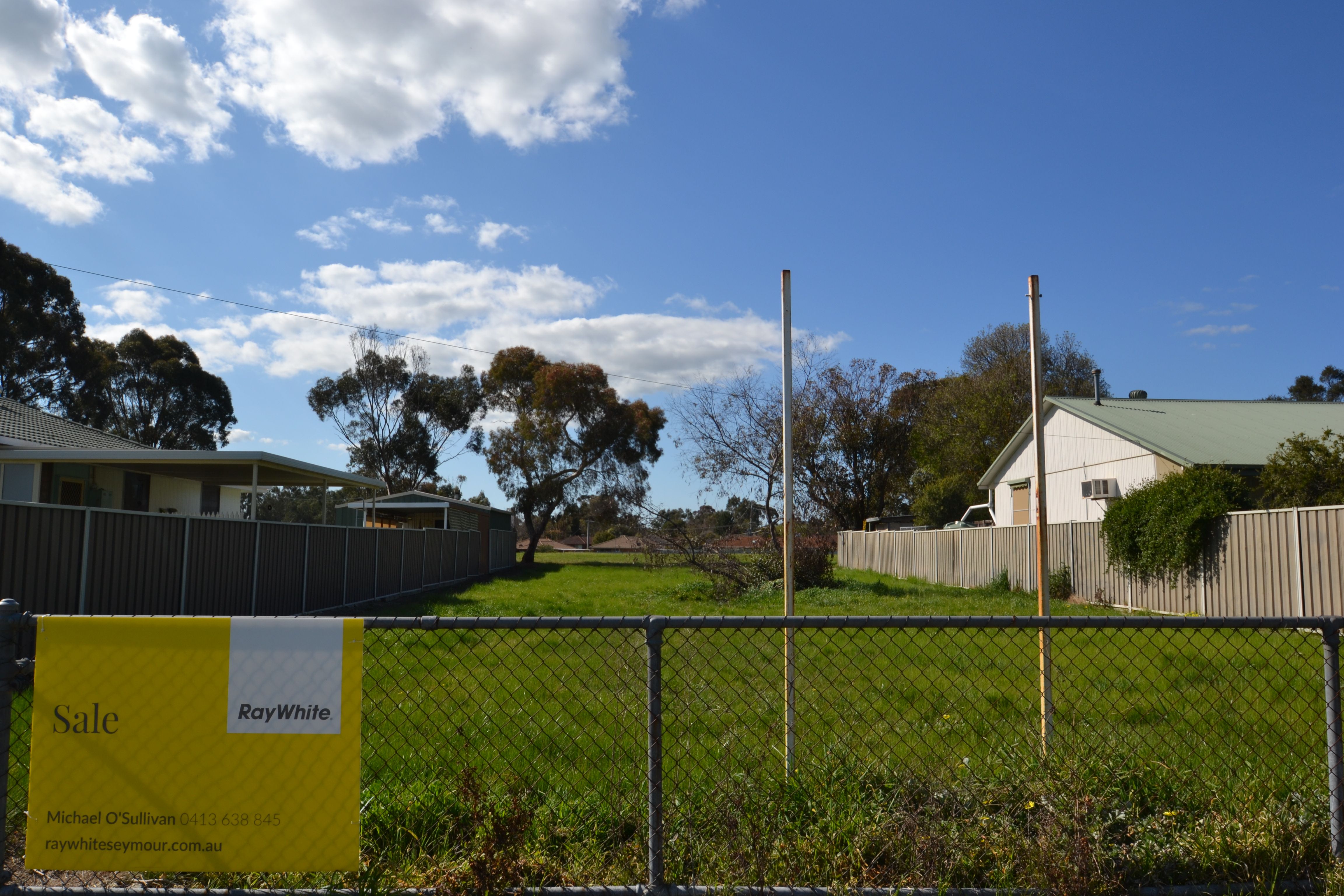 76 Martindale Crescent, Seymour, VIC 3660