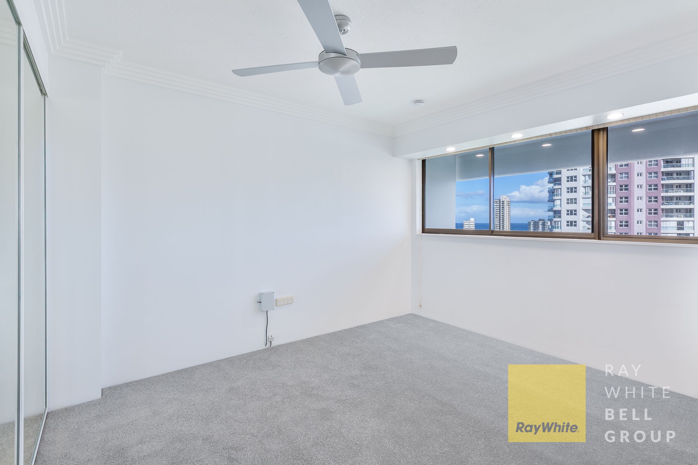 63/18 Commodore Drive — photo 16 of 26
