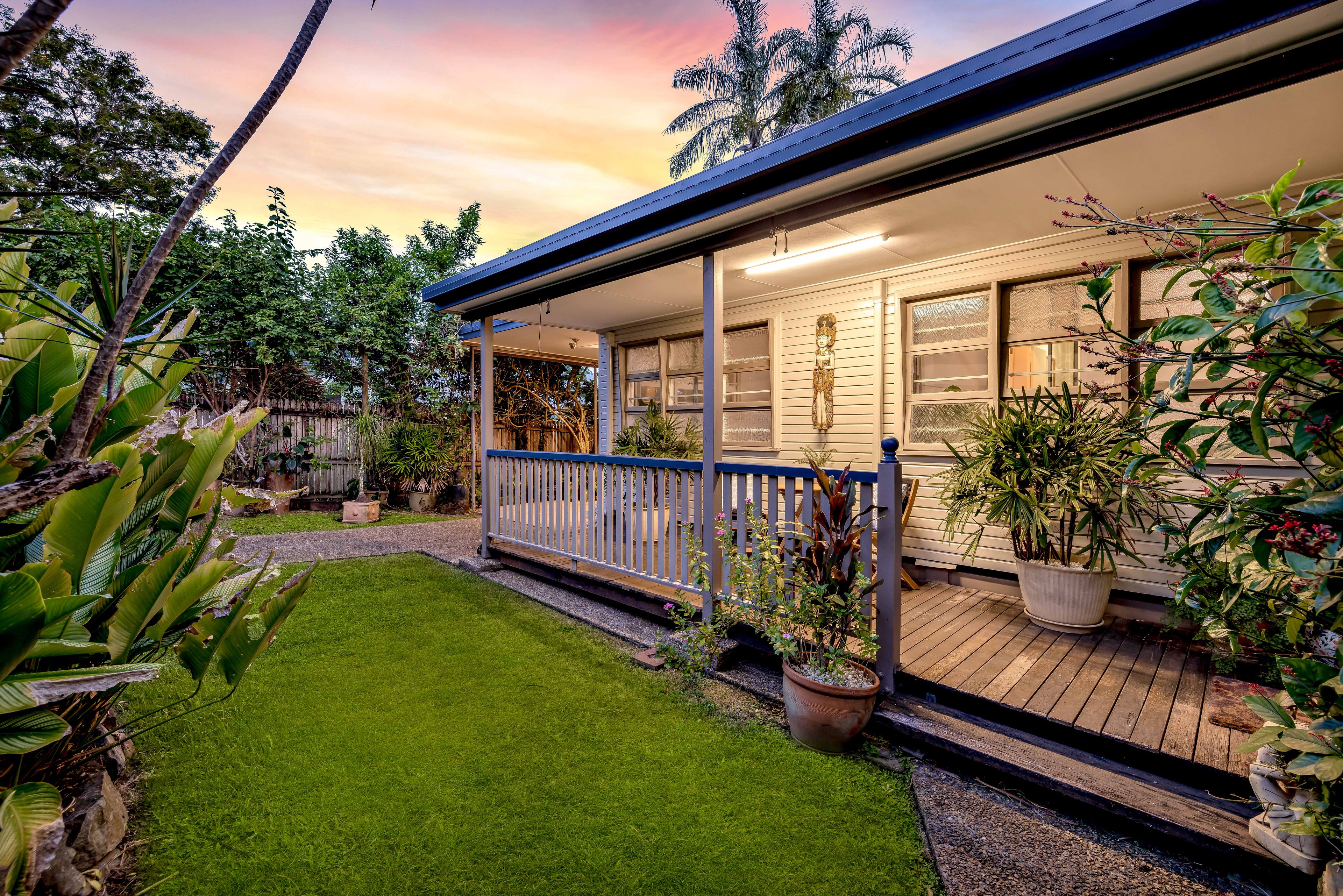 71 Hillview Crescent, Whitfield, QLD 4870