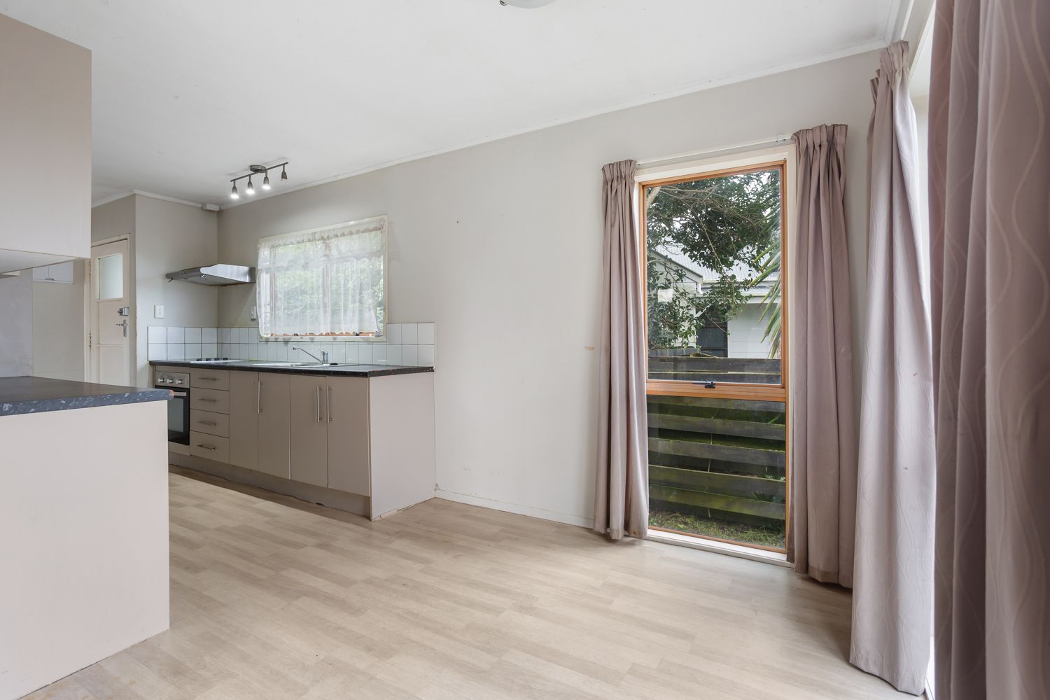 265 Mahia Road, Weymouth, Manukau City