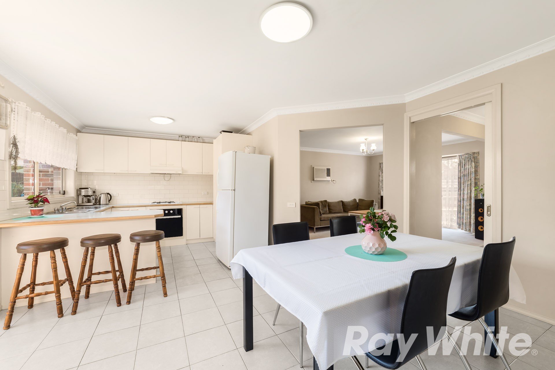 2/24 David Street, Knoxfield, VIC 3180