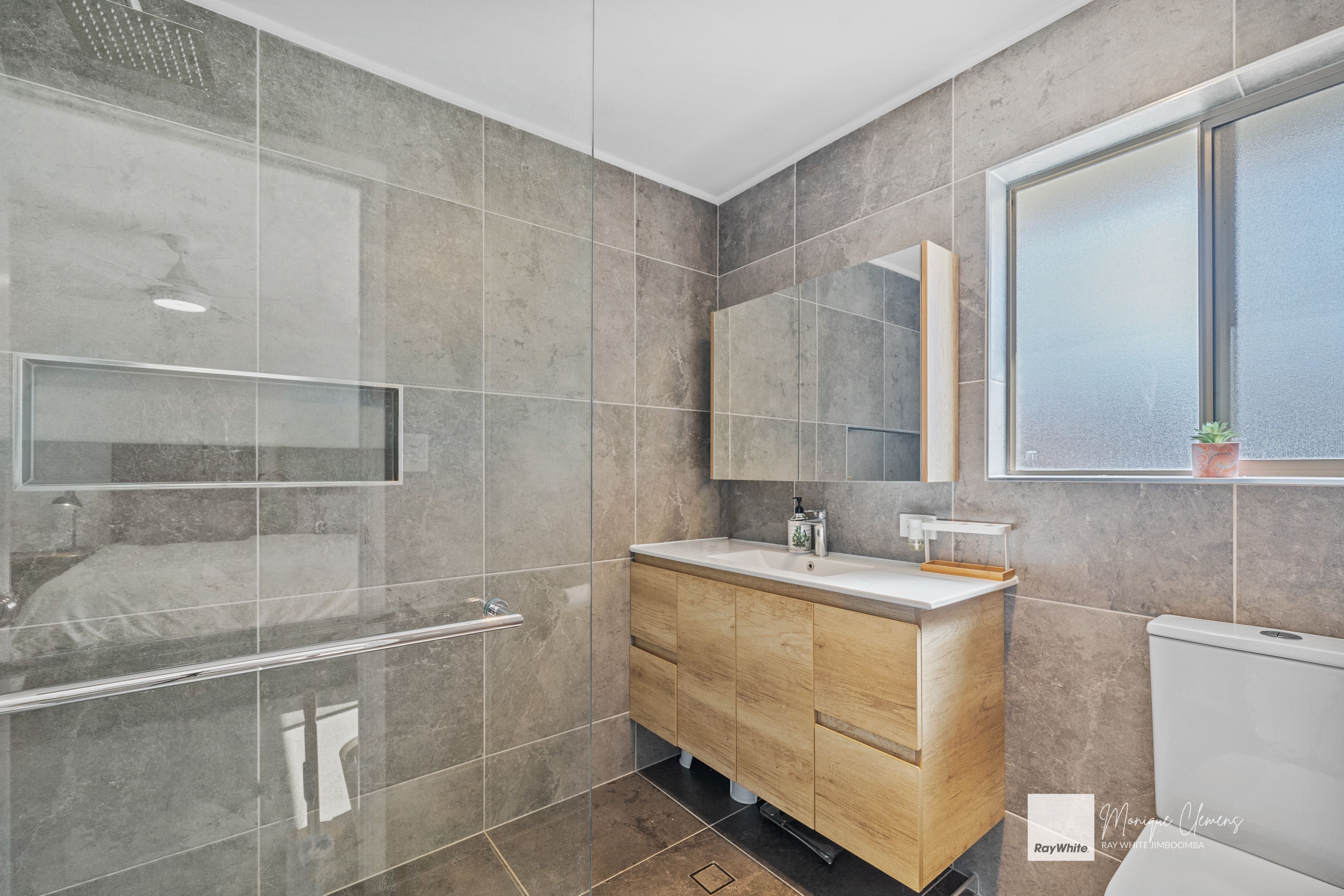 14 Woodview Court — photo 6 of 22