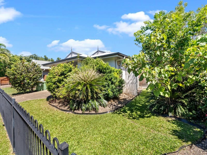 17 Cottesloe Drive, Kewarra Beach, QLD 4879