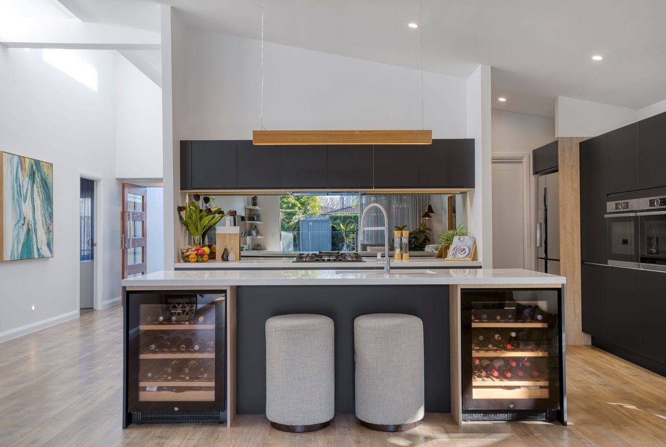 11 Welby Street, Broadbeach Waters, QLD 4218