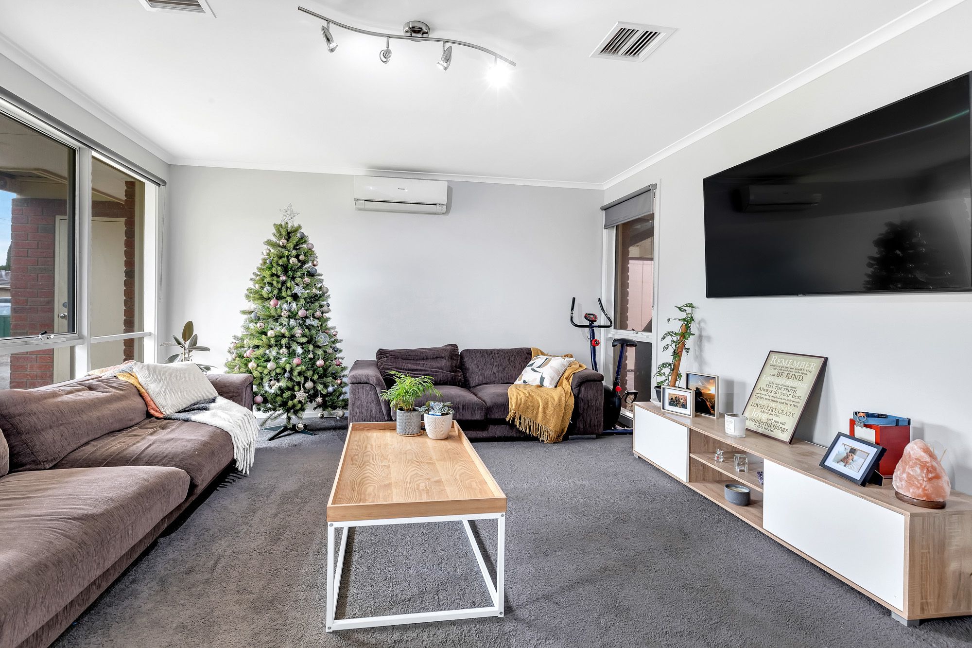 16 Cameron Drive, Hoppers Crossing, VIC 3029