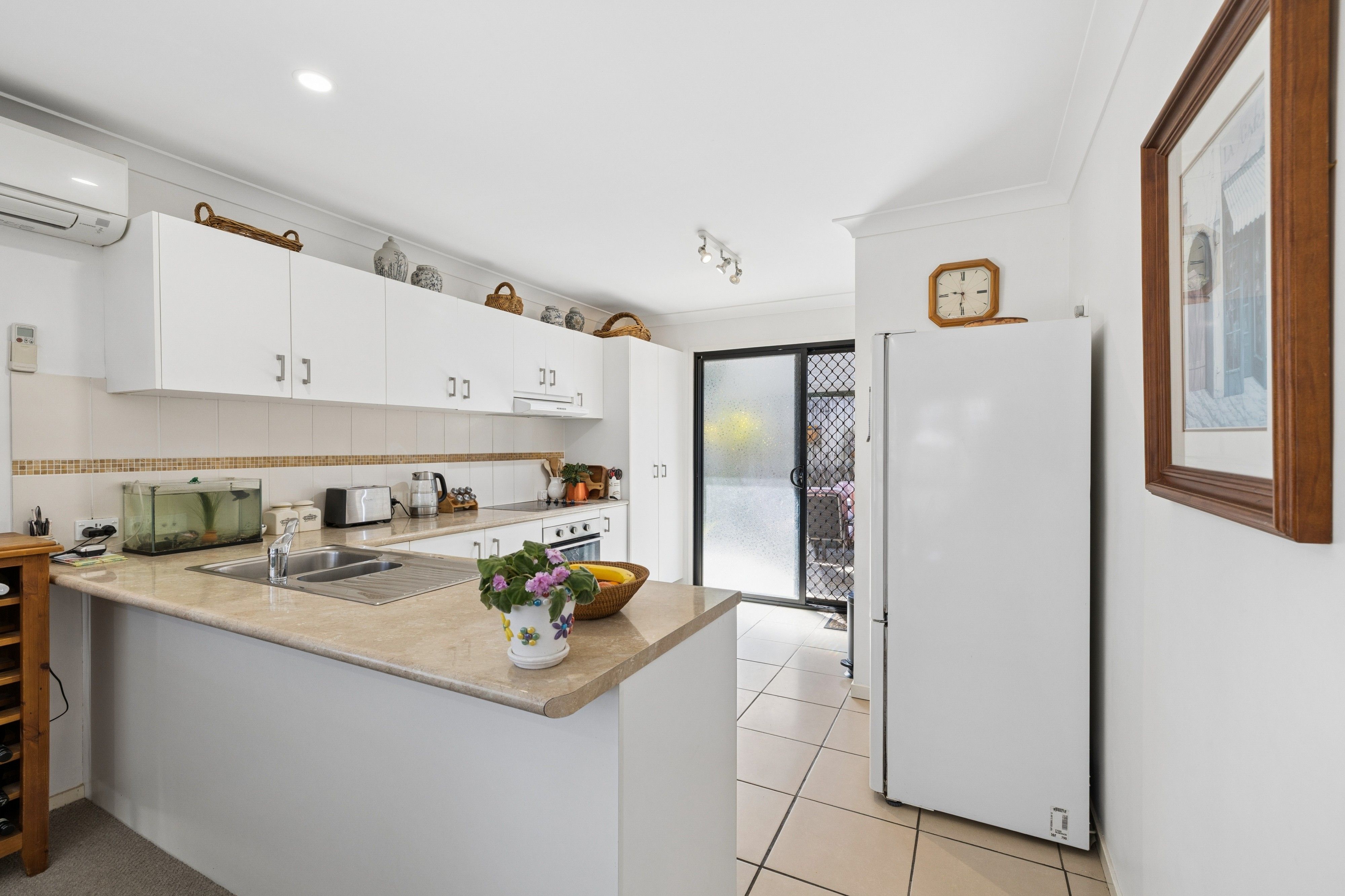 3/5-7 Bramble Street — photo 4 of 16