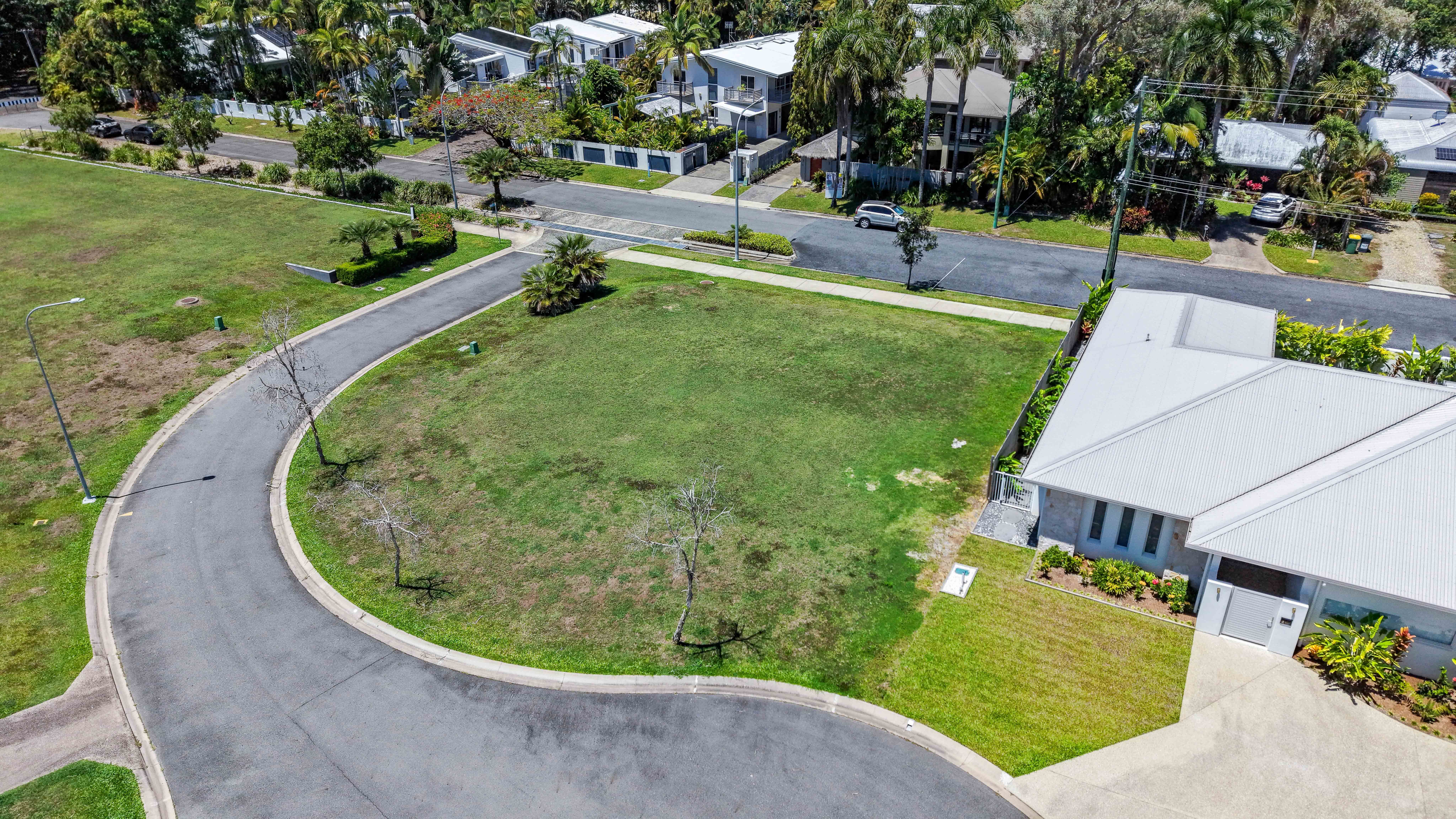 2 Beach Close — photo 10 of 11