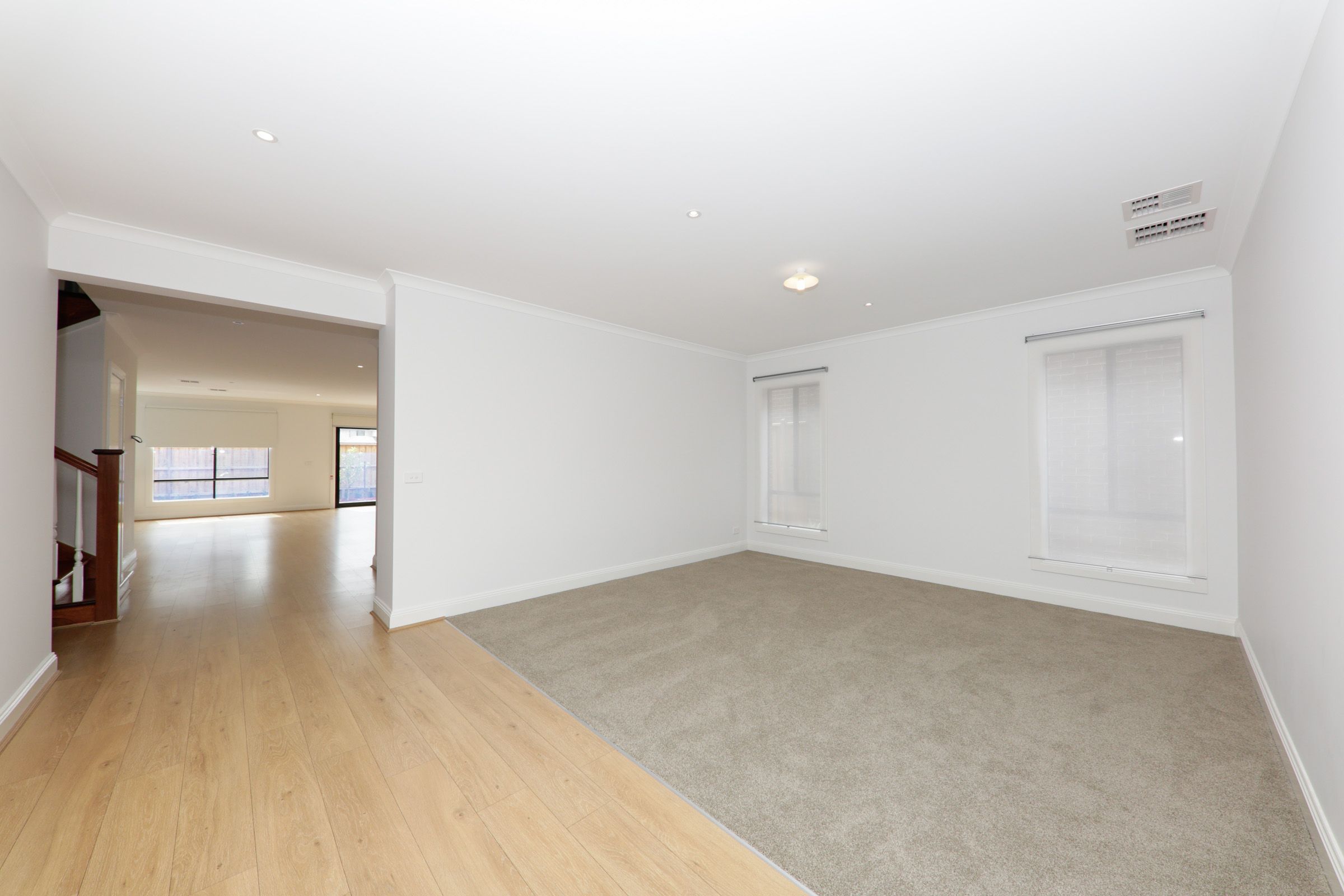 10 Warmbrunn Crescent, Berwick, VIC 3806