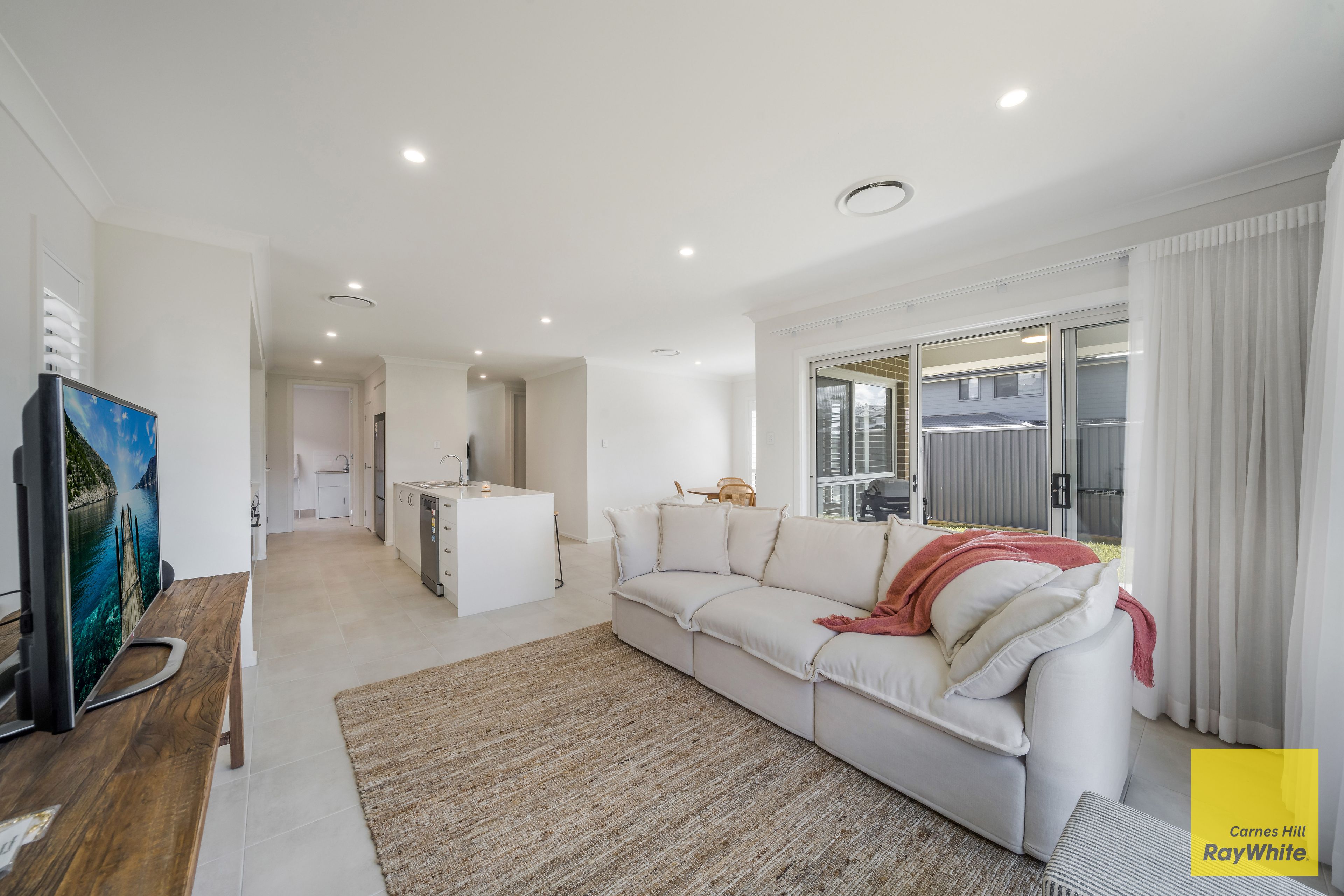 43 Aurora Street — photo 9 of 22