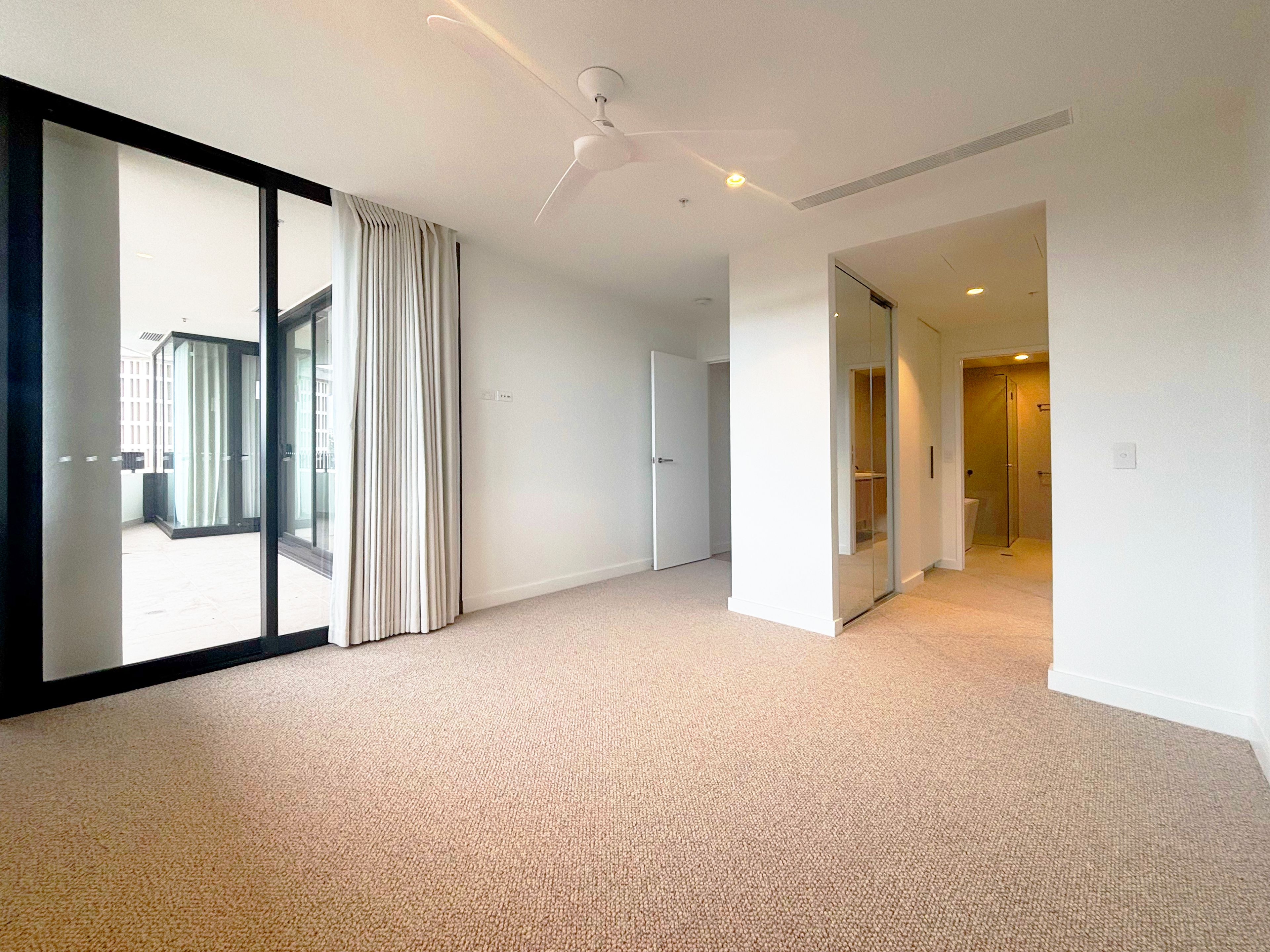 305/7 Weightman Street — photo 4 of 27