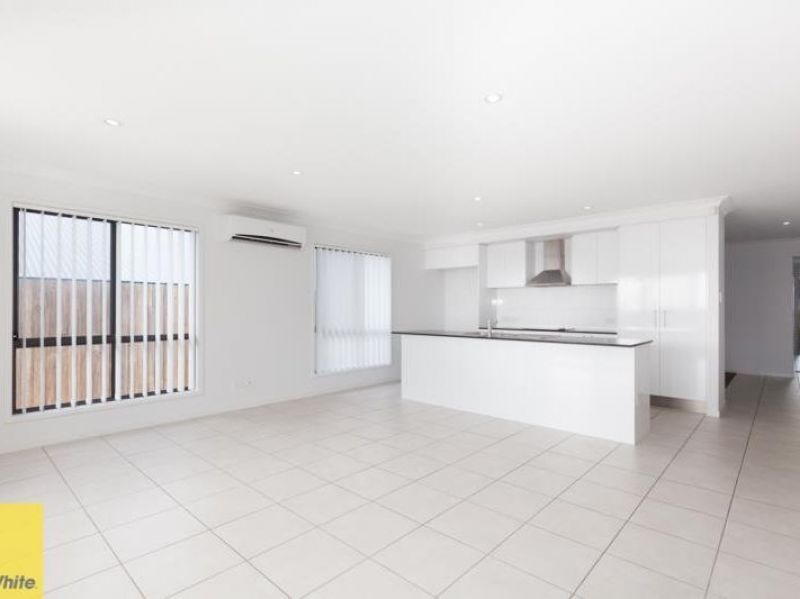 74 Cobblestone Avenue, Logan Reserve, QLD 4133