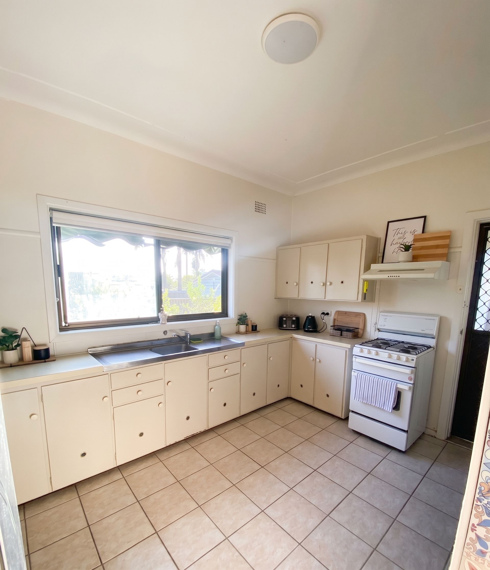 13 Kenny Avenue — photo 4 of 6