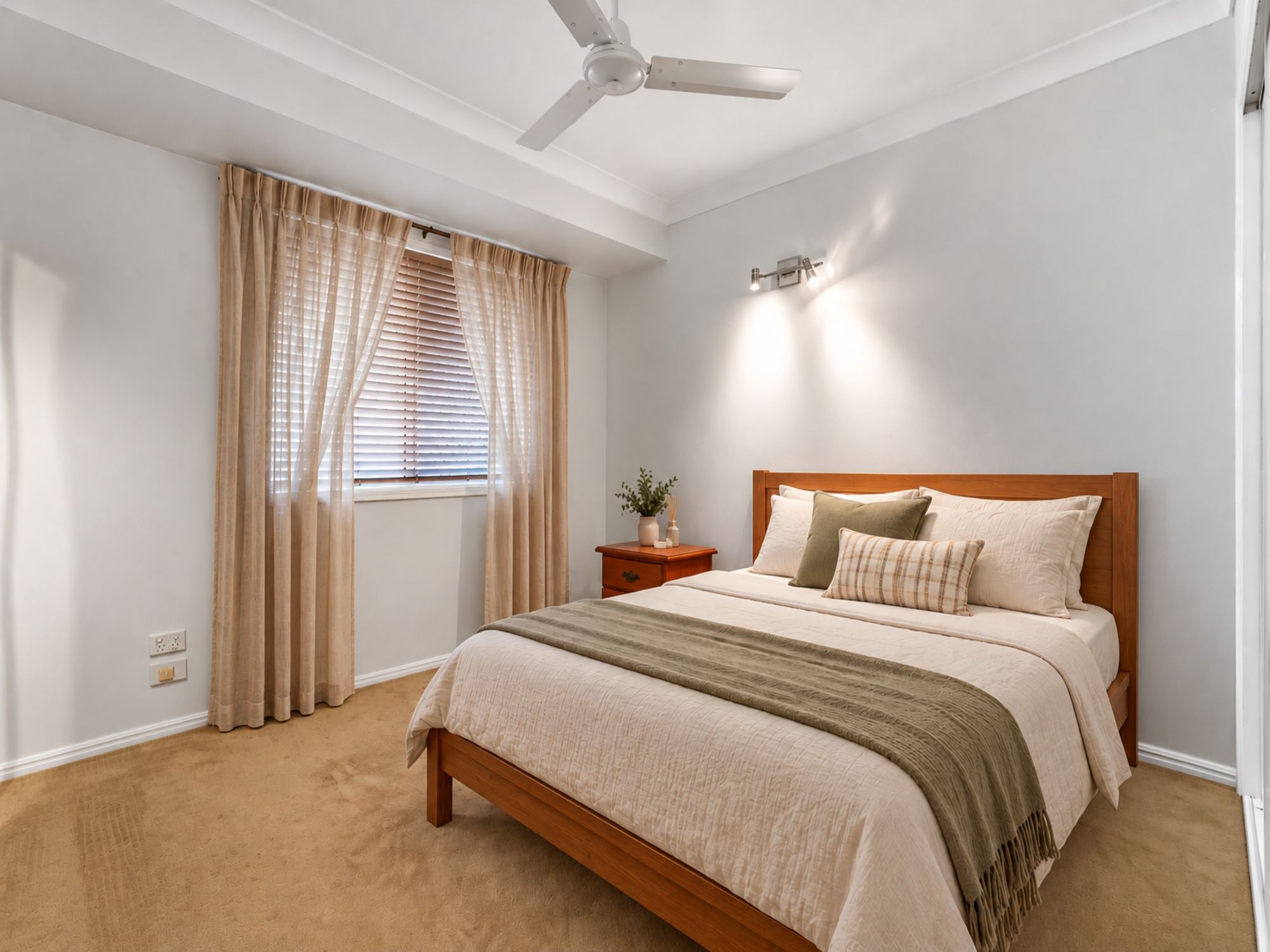 42 Meera Street — photo 13 of 22