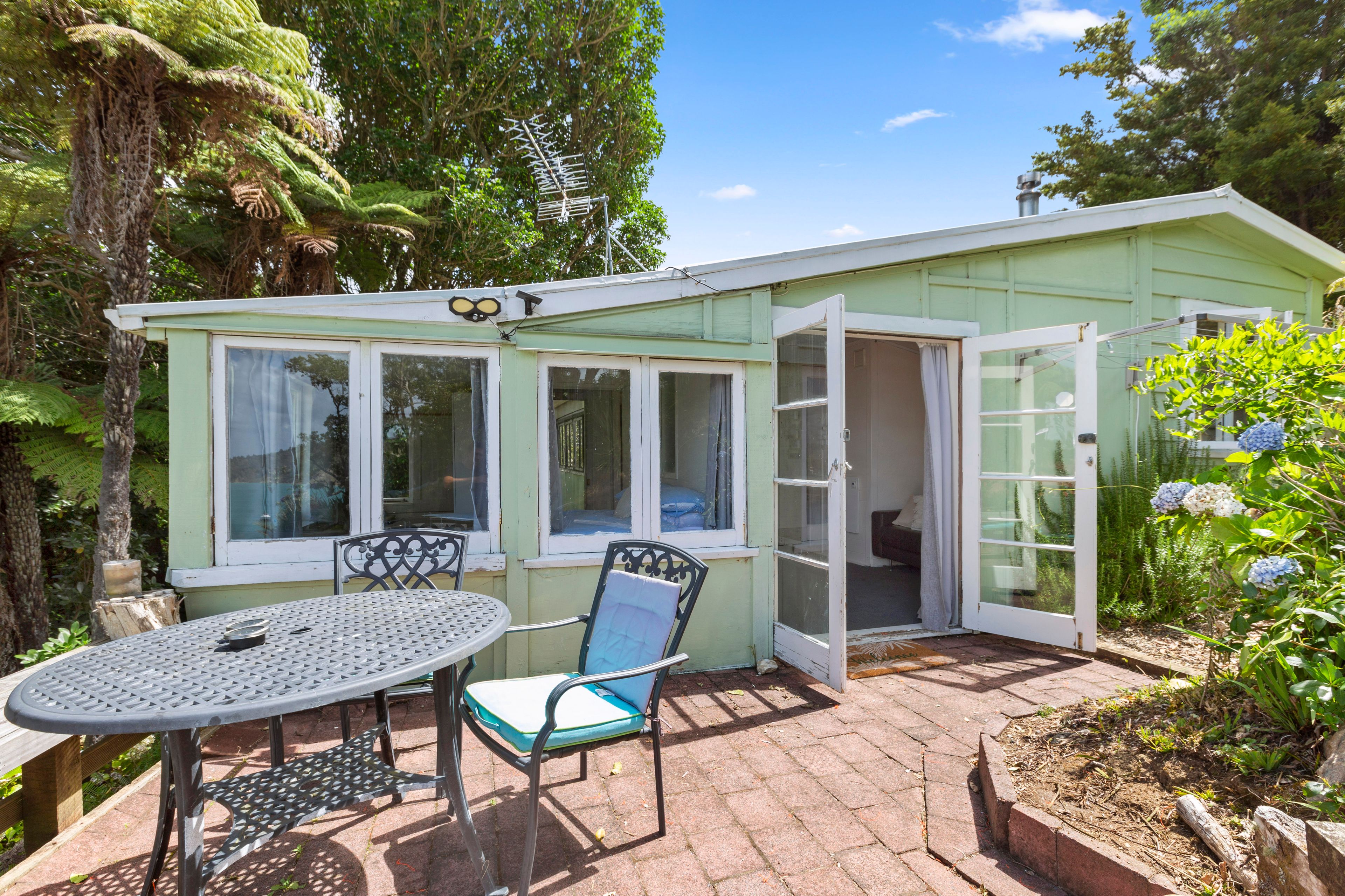 34 Government Road, Raglan, Waikato District