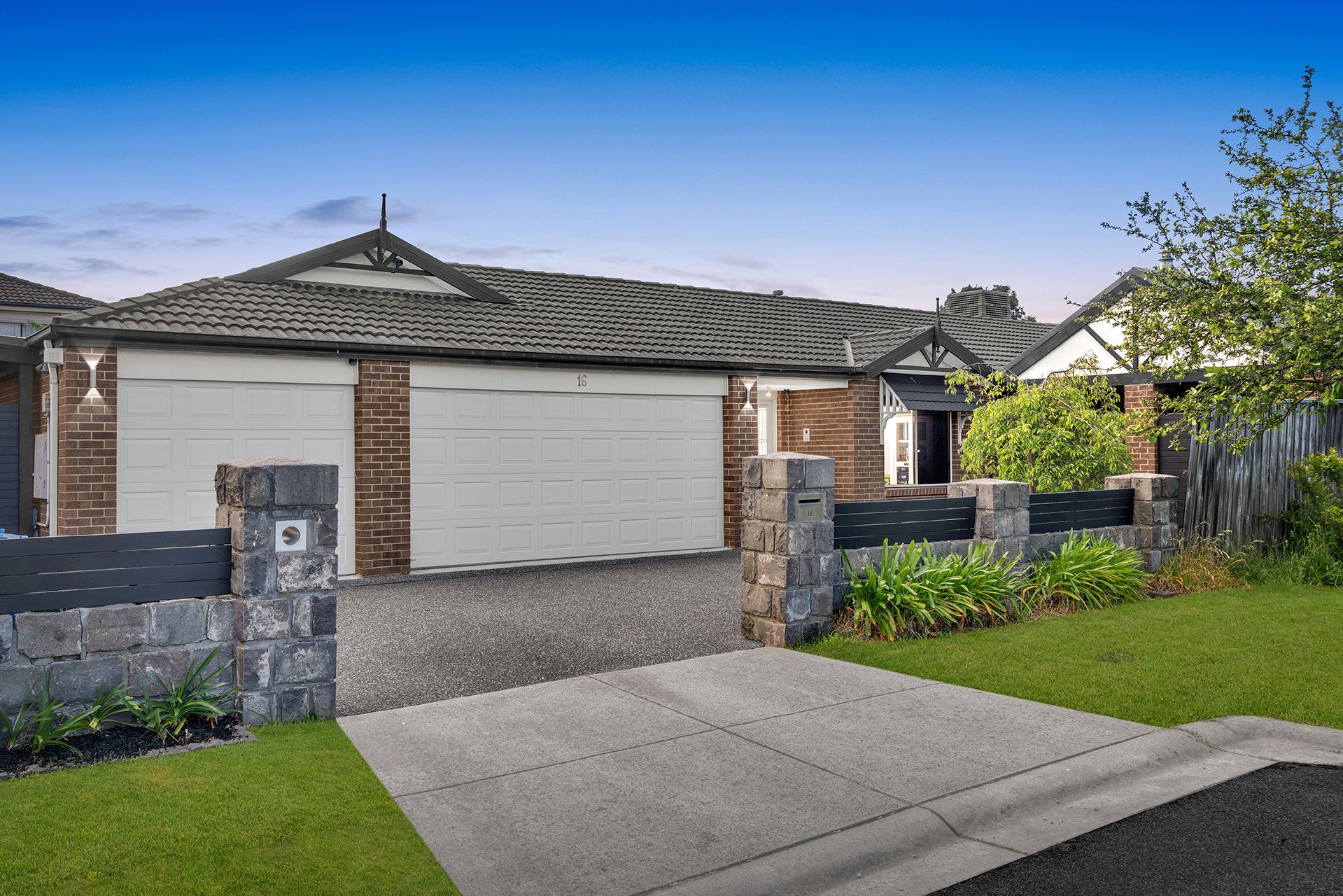 16 Forest Oak Court , Cranbourne VIC 3977