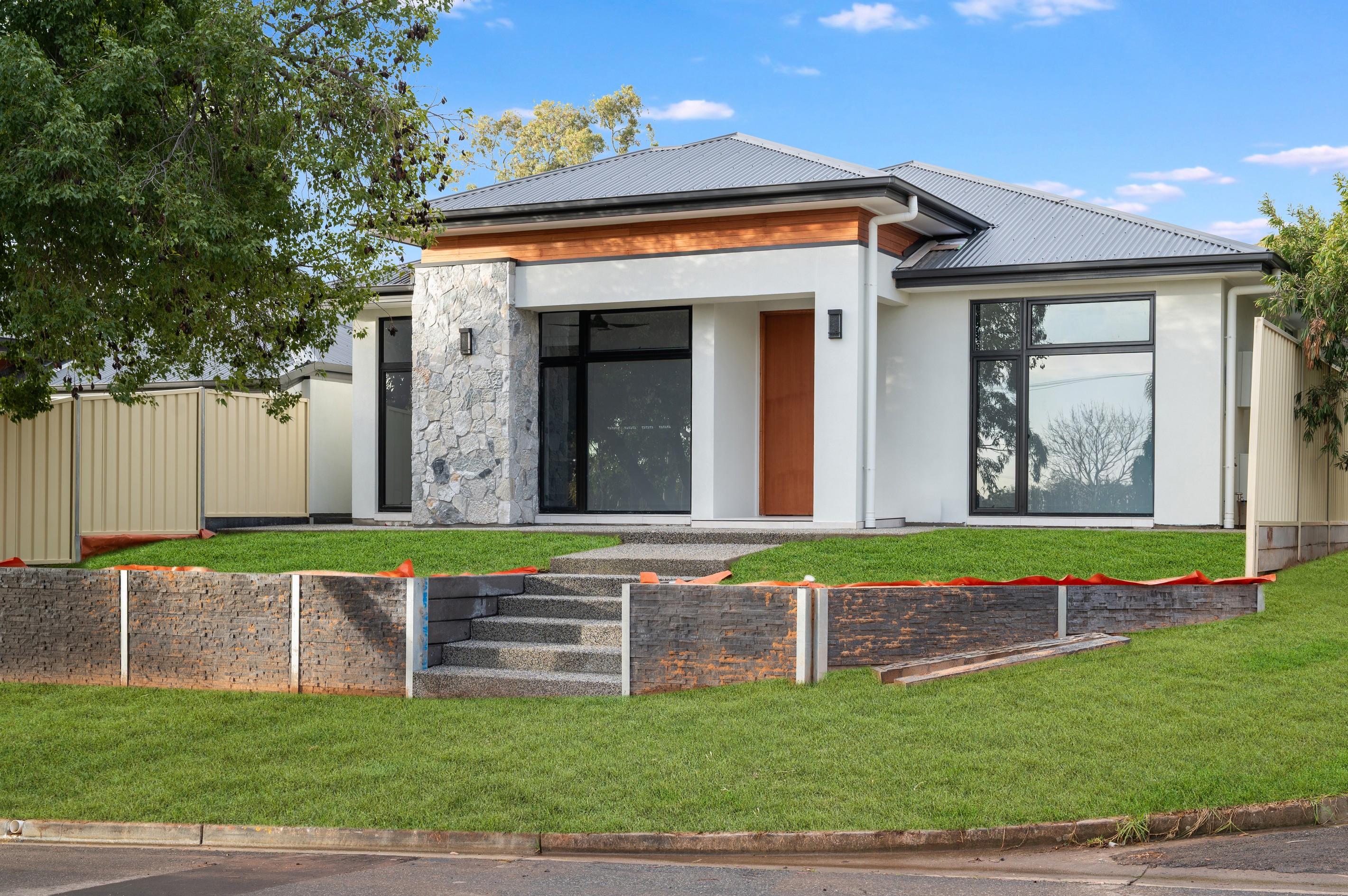 2 Allen Drive, Para Hills, SA 5096