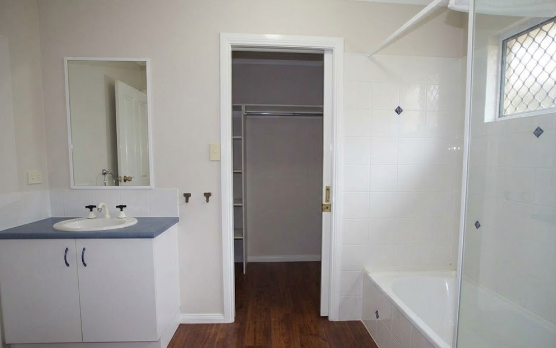 29 Sherwood Close — photo 9 of 12