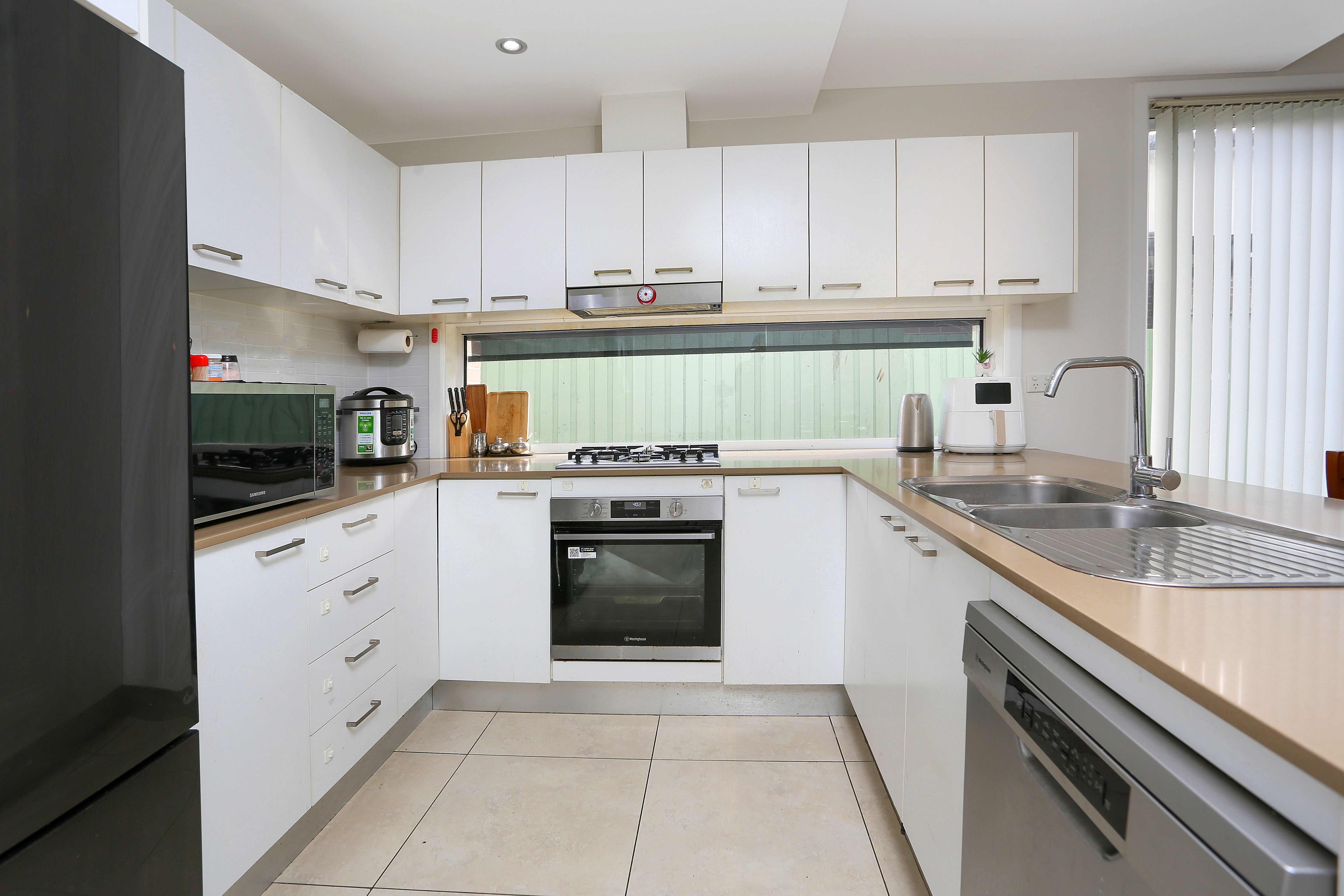 2/54B Binalong Road — photo 3 of 12
