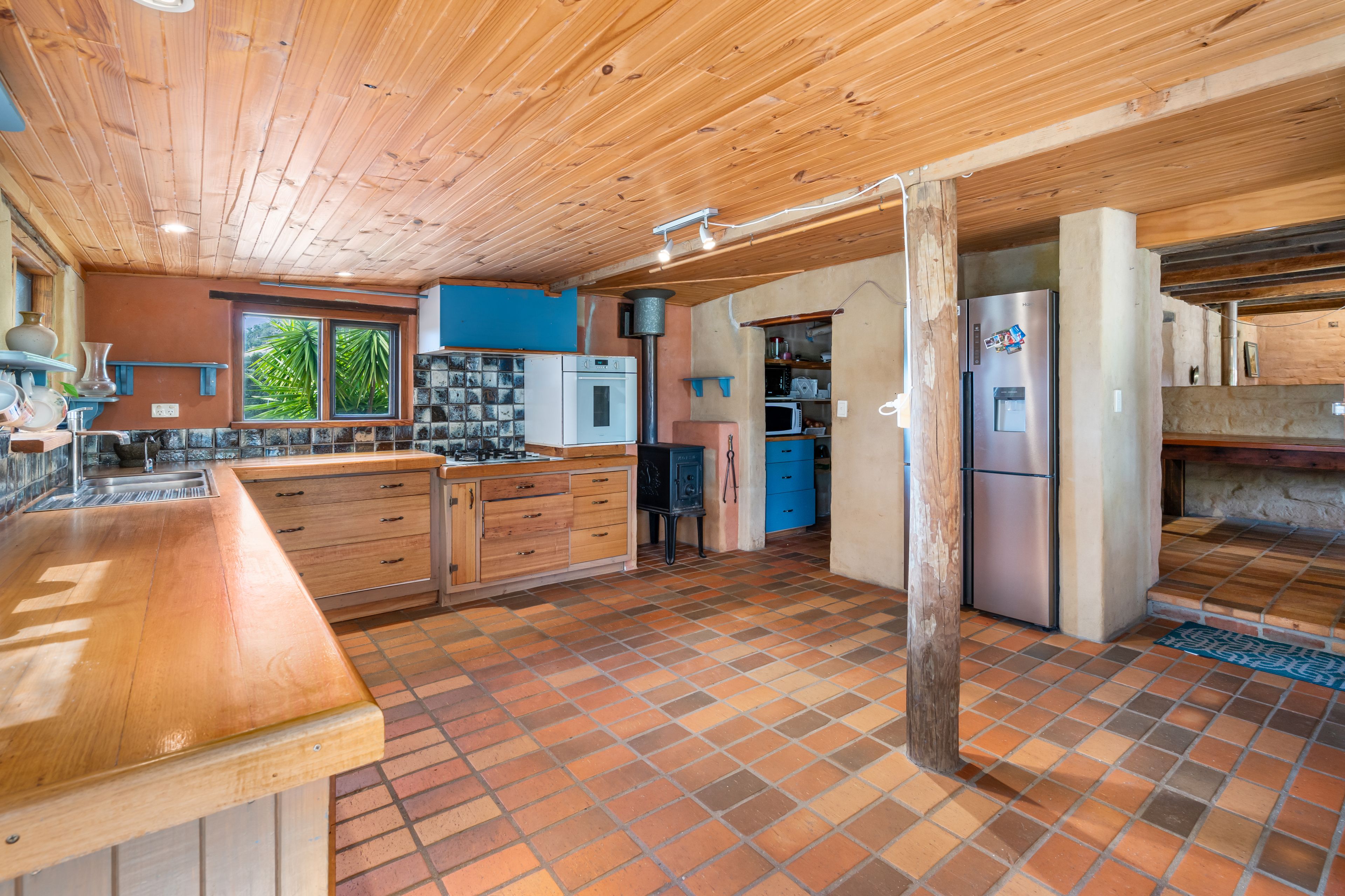 1735 Caveat-Dropmore Road, Dropmore, VIC 3660